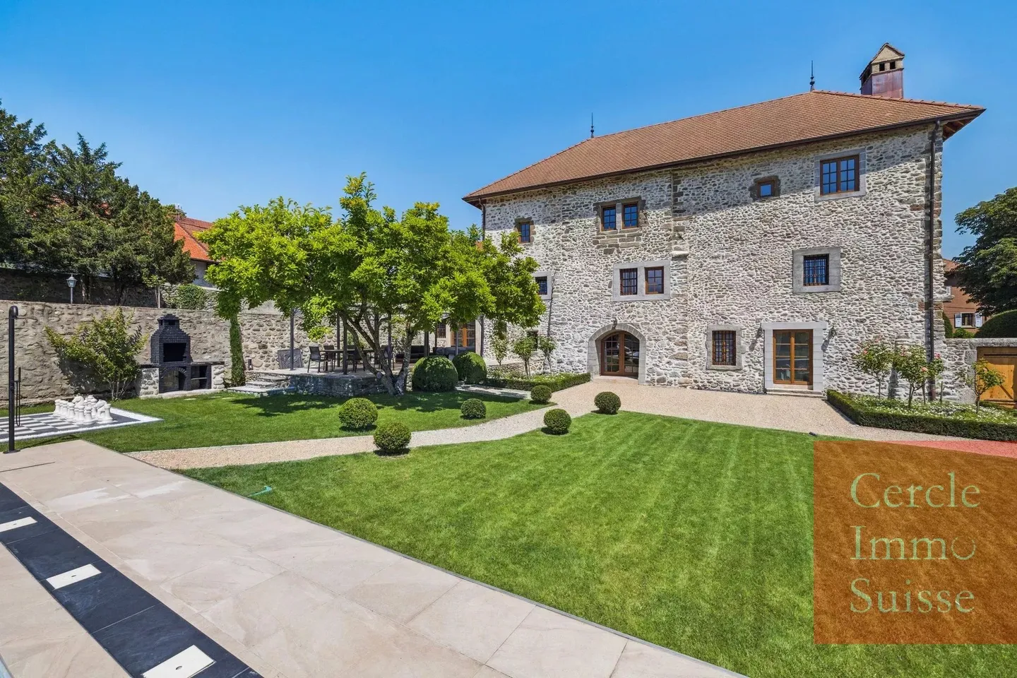 Exceptional 16th Century Château Fully Renovated – Prestige Property - Photo 8 of 13