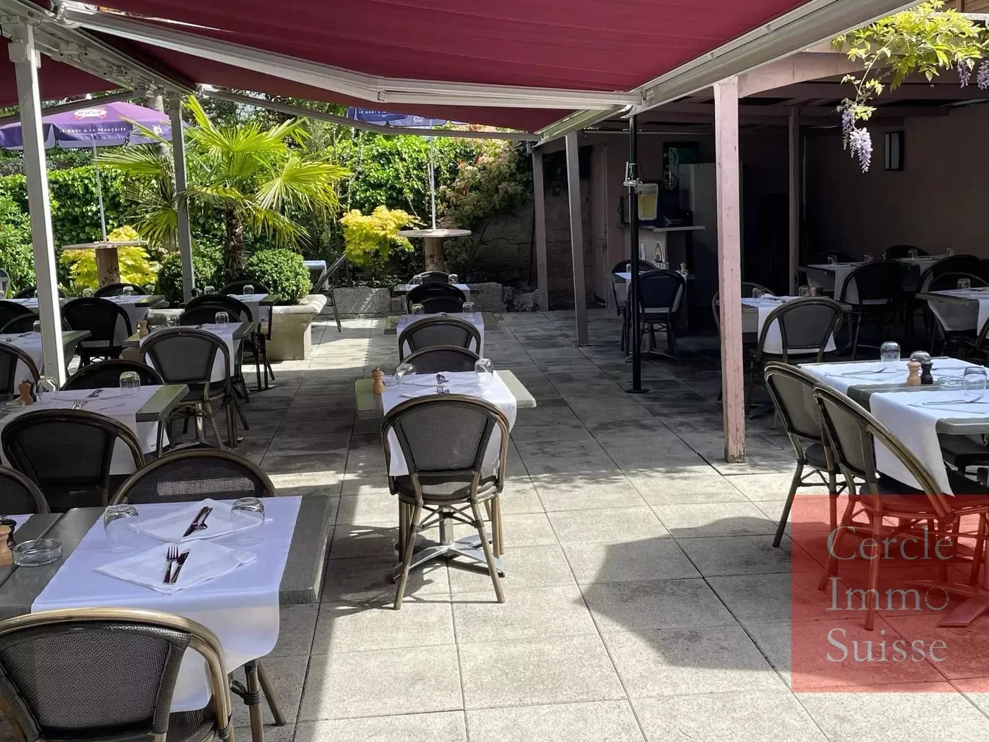 Beautiful and Spacious Restaurant for Sale in Geneva Left Bank - Photo 1 of 4