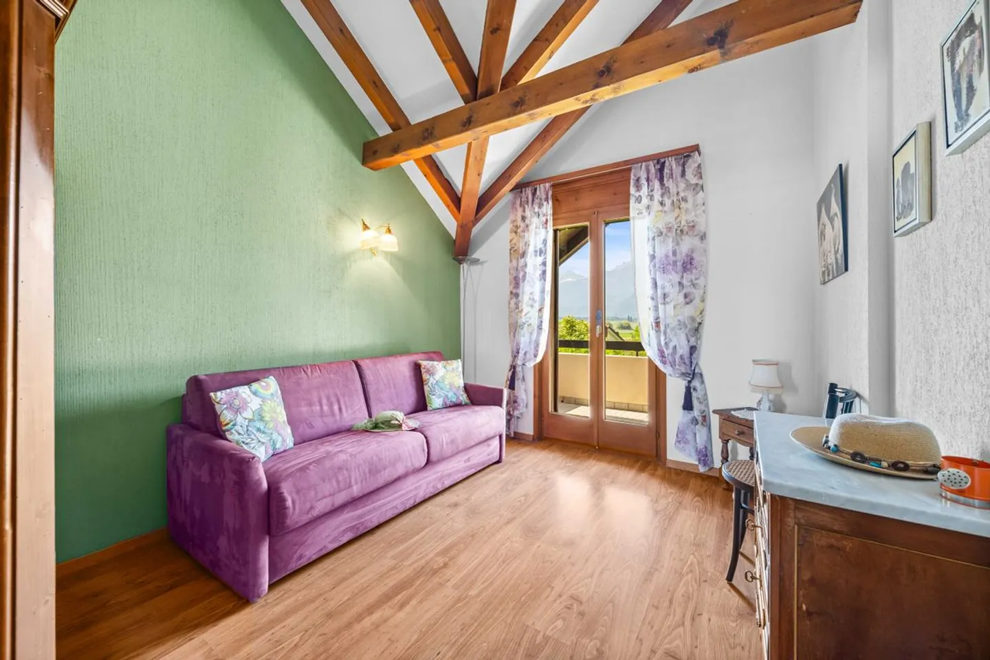 MAGNIFIQUE VILLA JUMELÉE AVEC GRAND JARDIN PAYSAGER. COUP DE COEUR ! - Foto 12 di 13