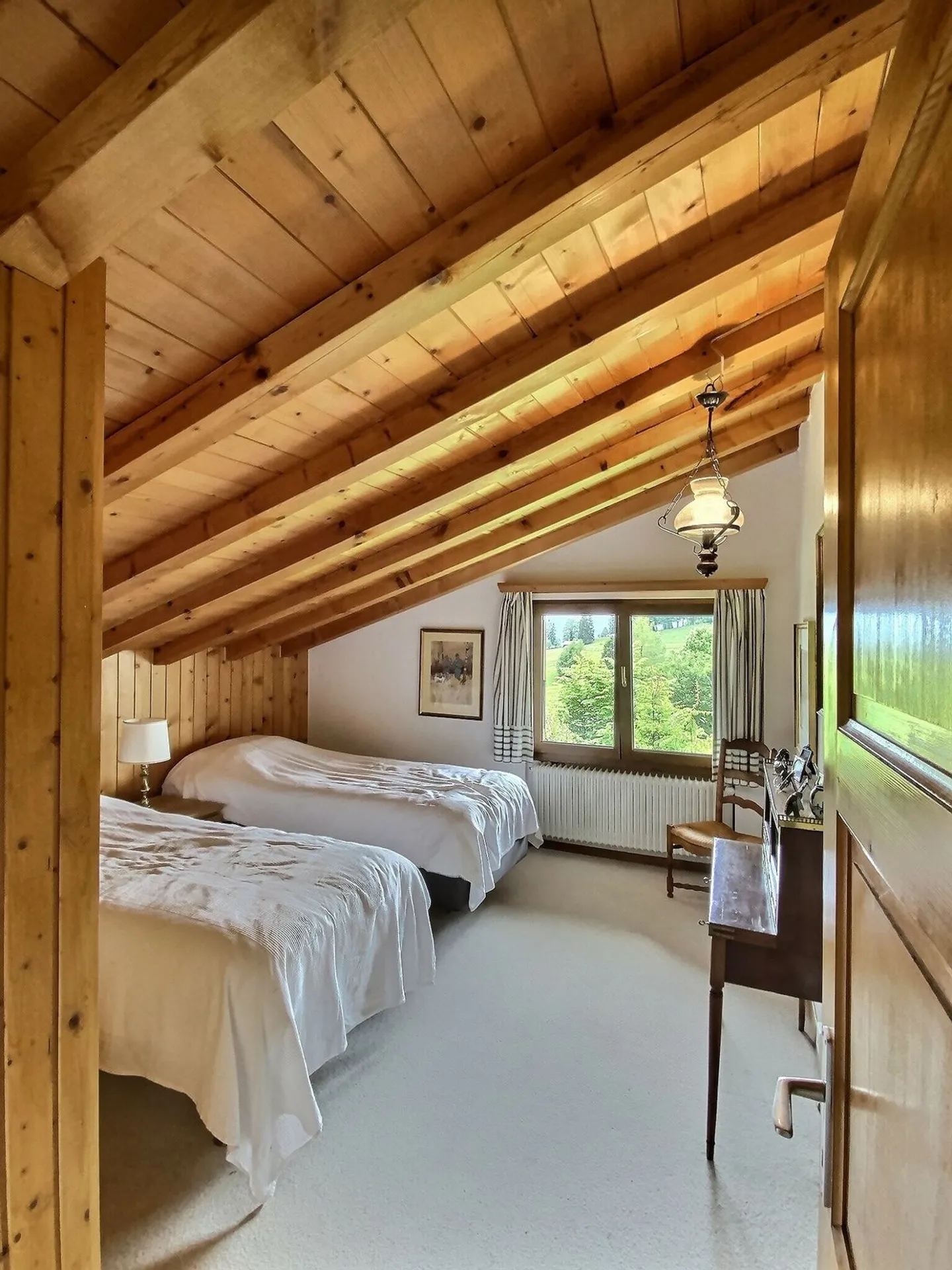 Magnificent chalet in a green setting, guaranteed charm - Photo 11 of 13