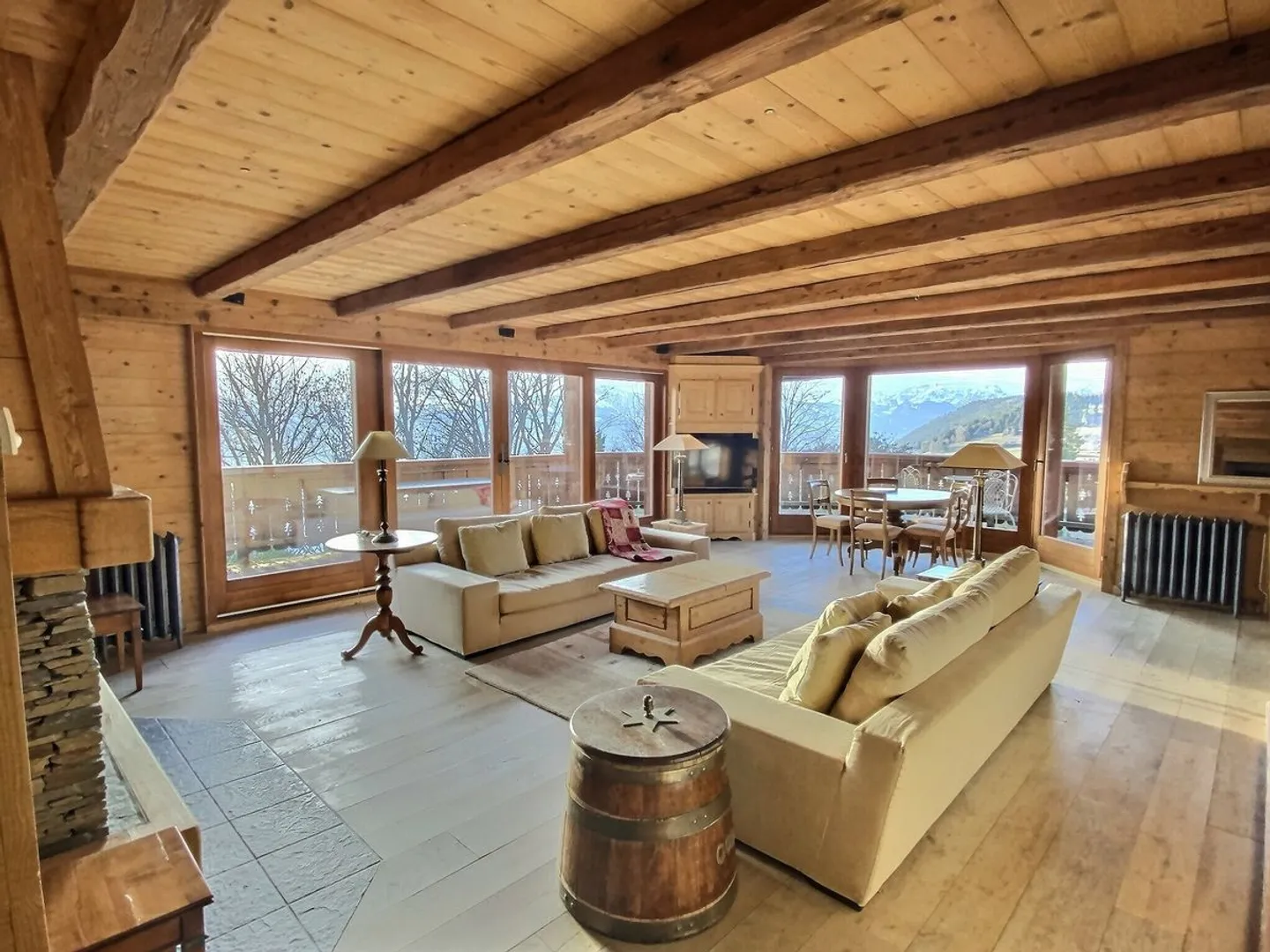 25 39 Idealer Chalet im alpinen Stil mit vollem Komfort - Foto 1 von 13