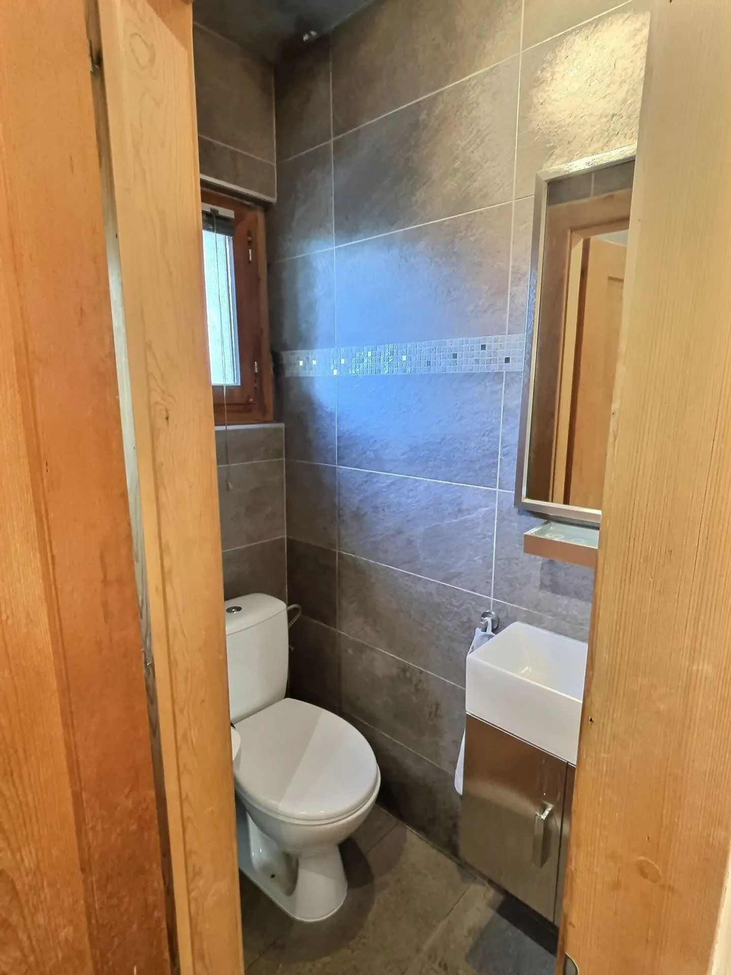 Individual chalet 4.5 rooms with magnificent view - Photo 3 of 13