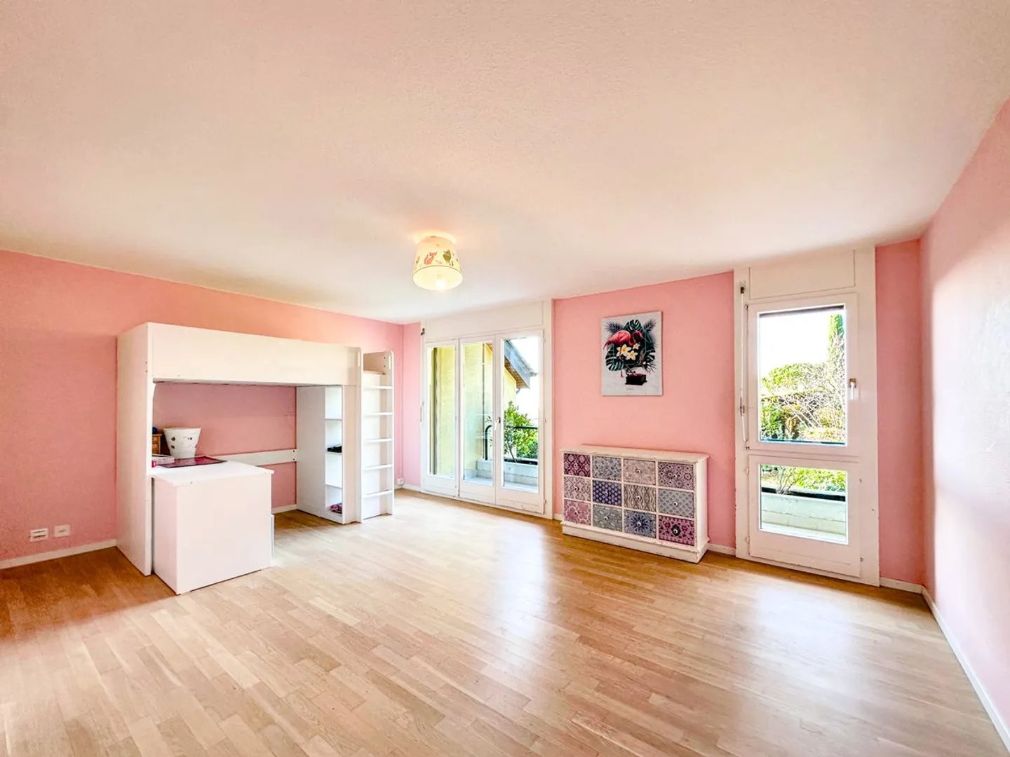 Family house with 5.5 rooms + basement - Photo 5 of 13