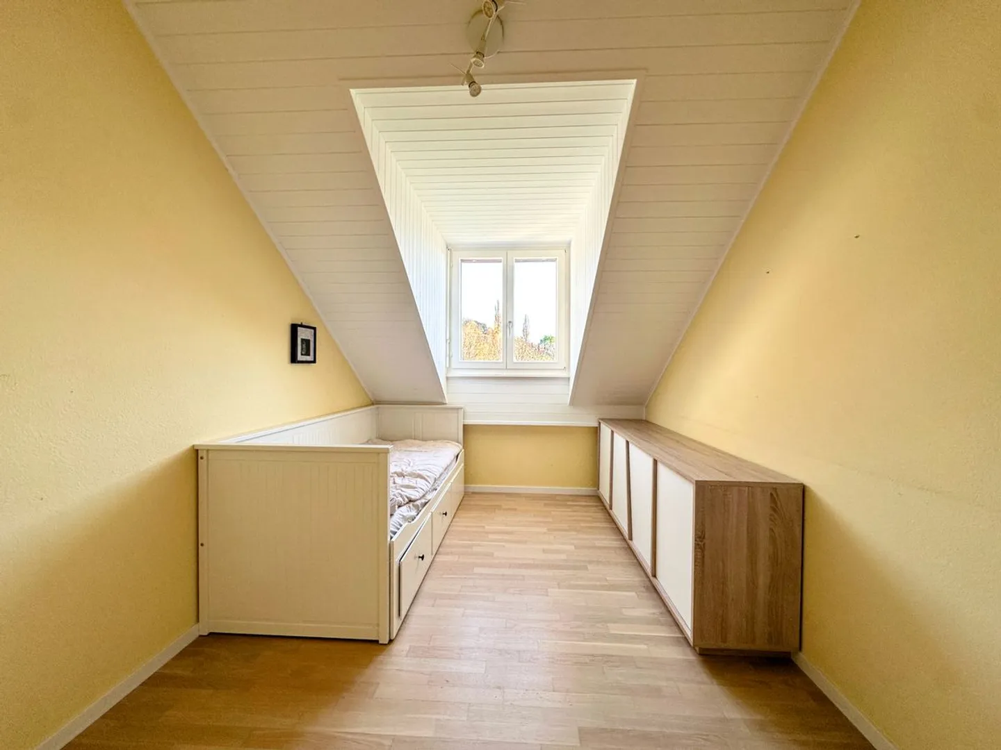 Family house with 5.5 rooms + basement - Photo 11 of 13