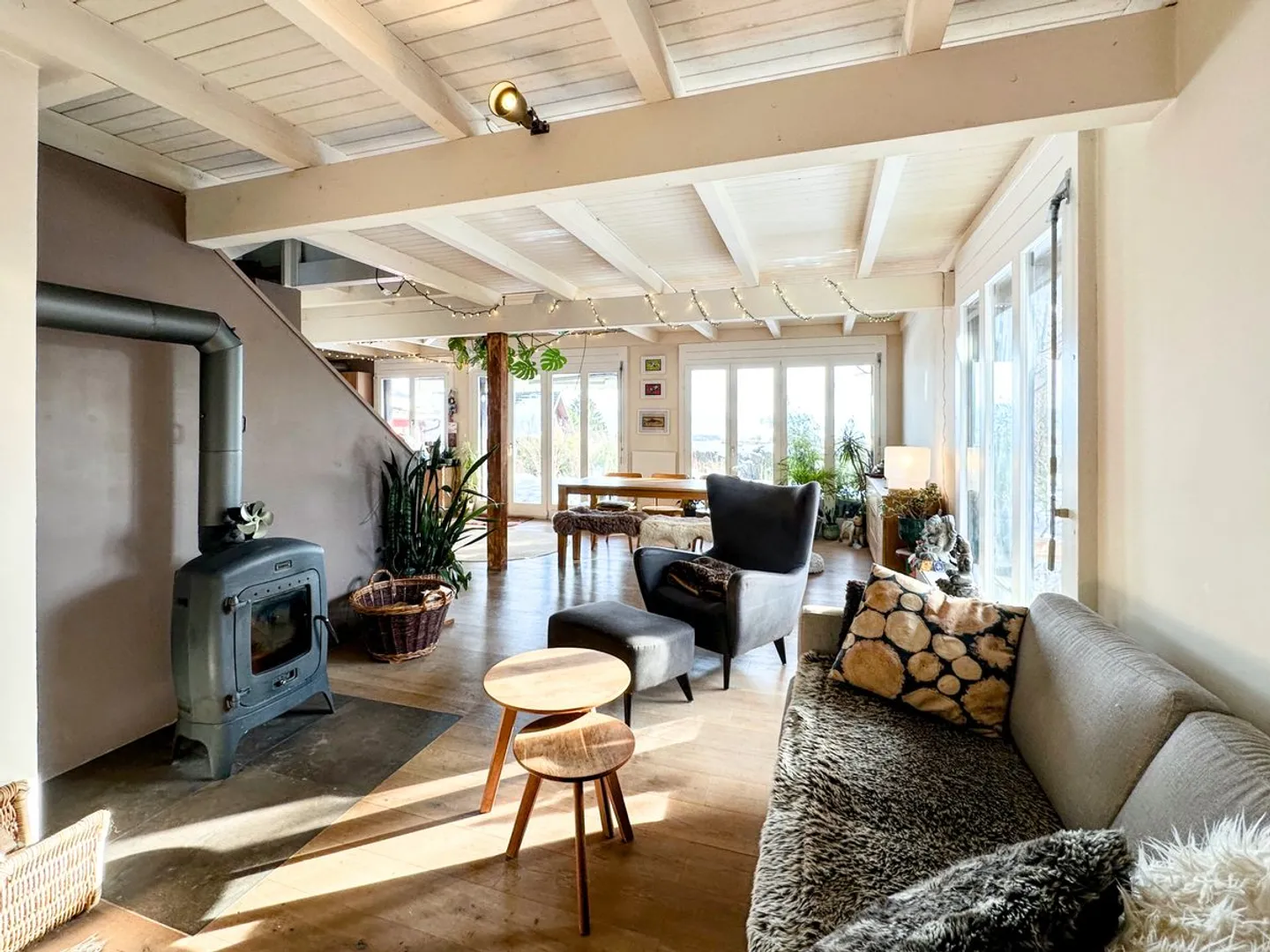 Individual Villa with a View of Mont-Blanc - Photo 2 of 13