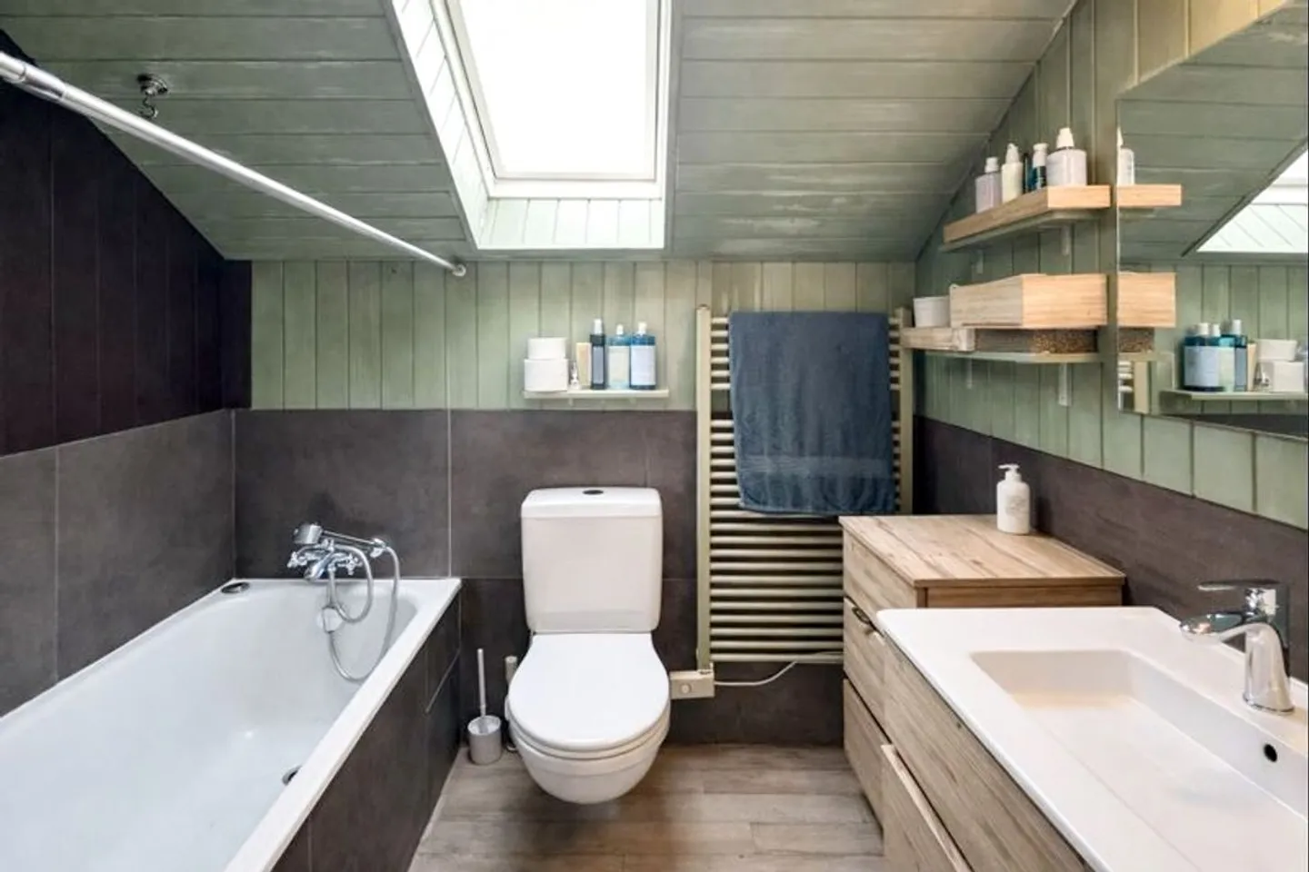 Individual Villa with a View of Mont-Blanc - Photo 12 of 13