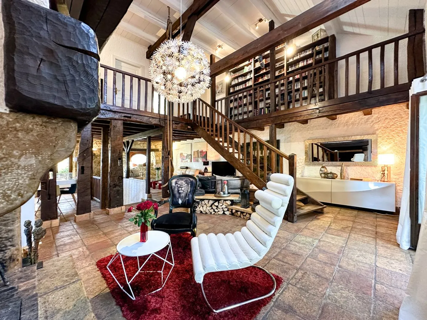 Chevilly - Charming mini-mansion in the heart of the village - Photo 2 of 13