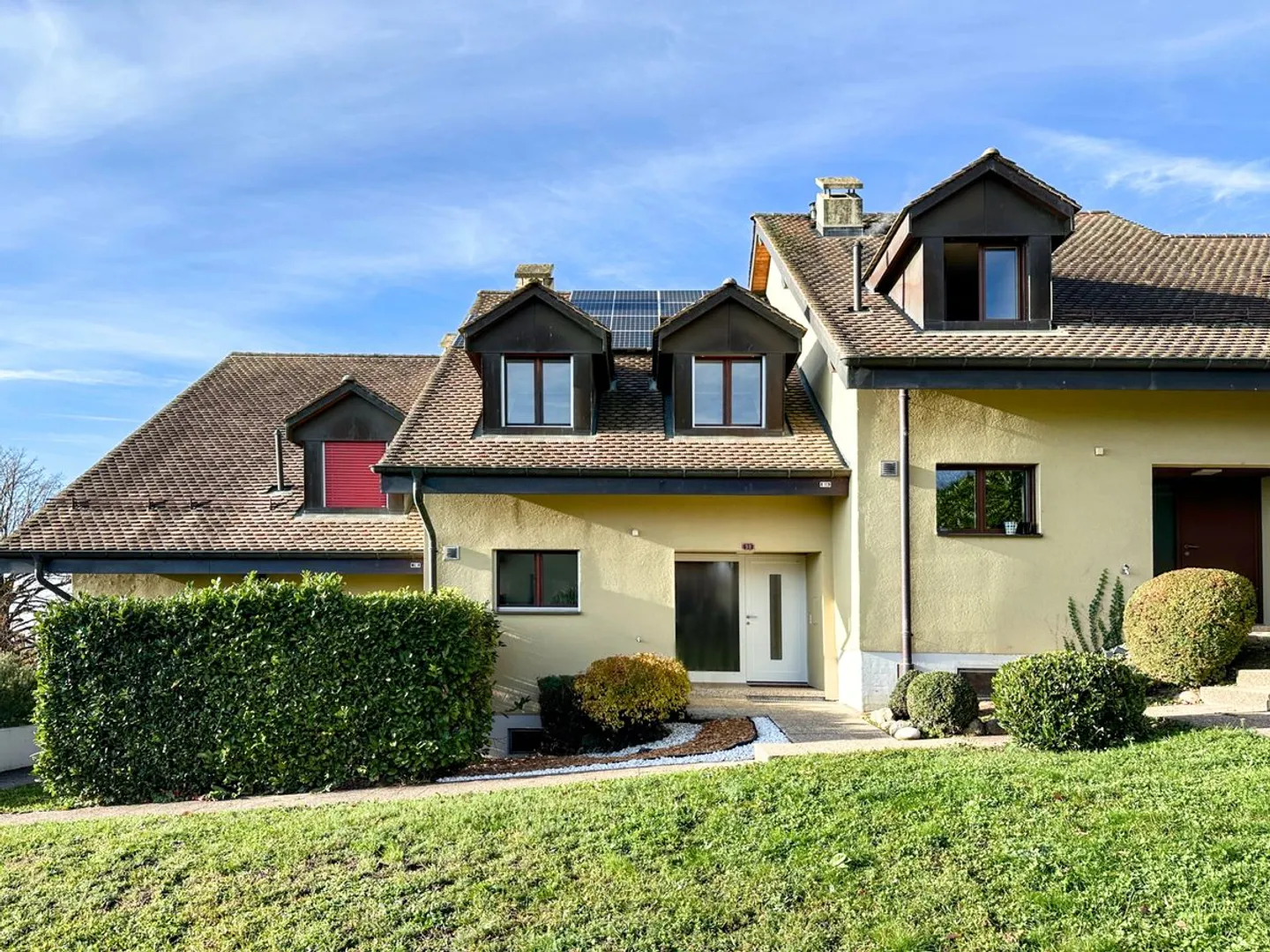 Family home with 5.5 rooms + basement - between vineyards and nature - Photo 1 of 12