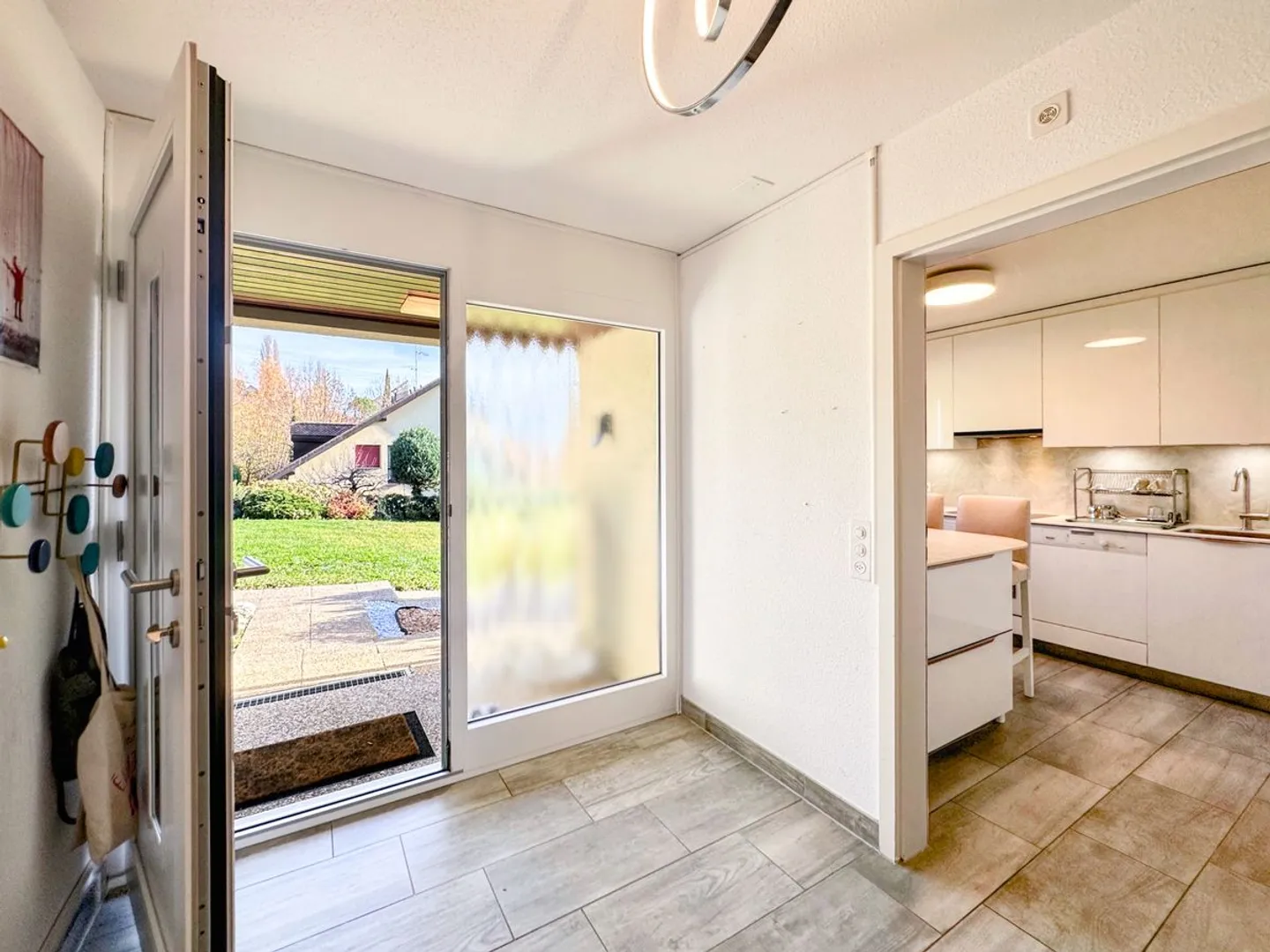 Family home with 5.5 rooms + basement - between vineyards and nature - Photo 1 of 12