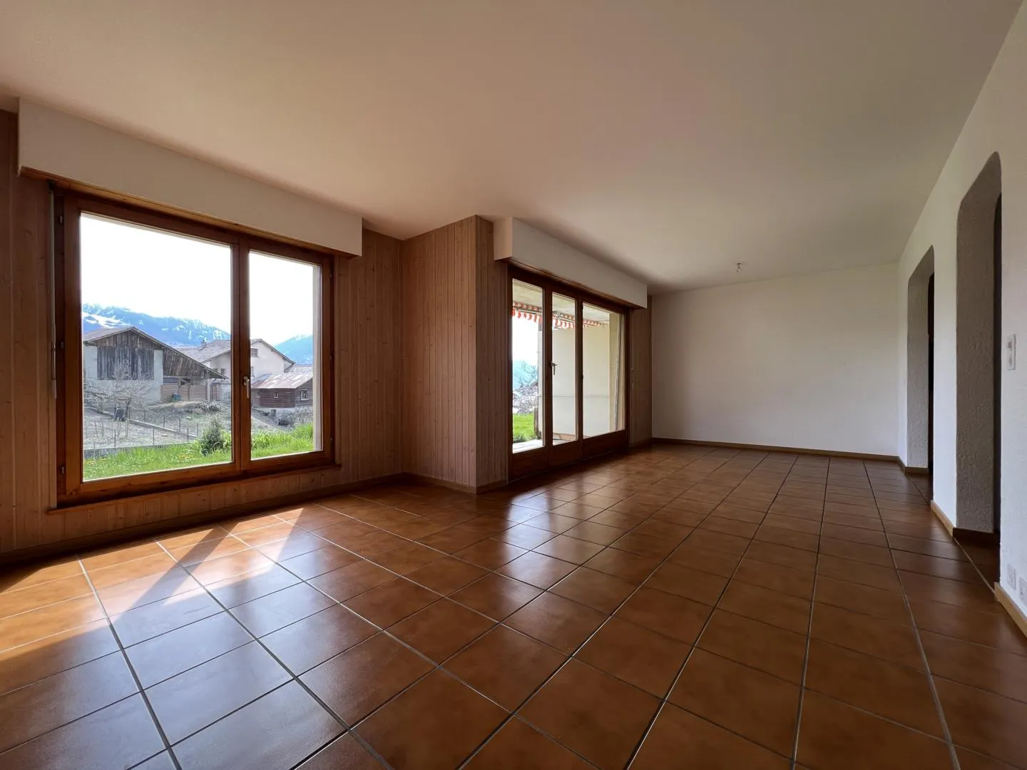 Appartement Charmant avec Terrasse - Photo 6 sur 8