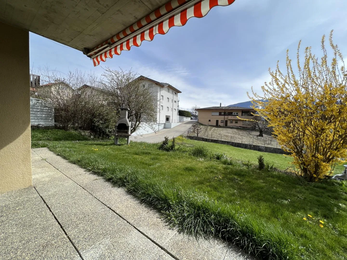 Appartement Charmant avec Terrasse - Photo 8 sur 8