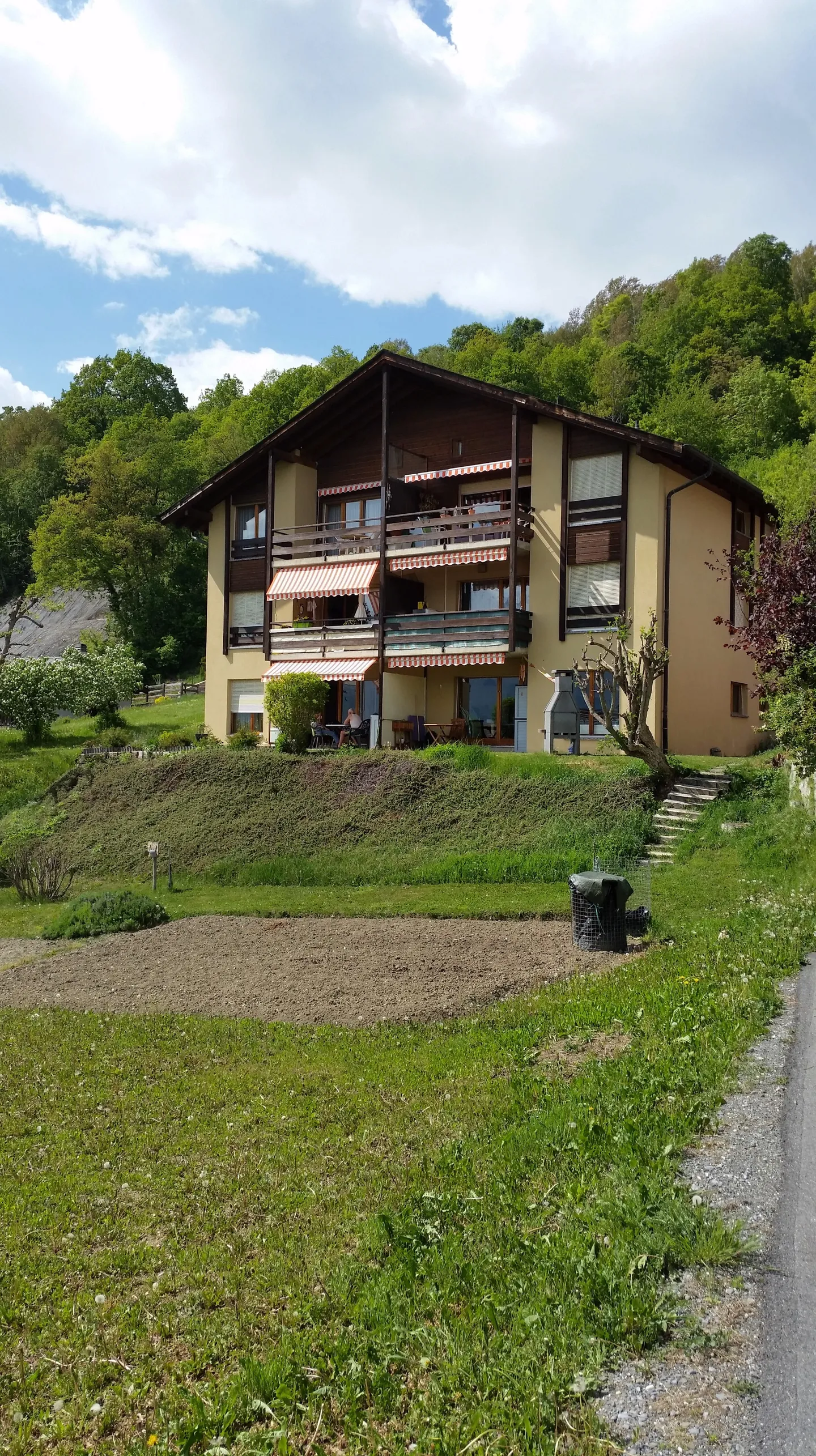 Granois, charmant app. de 3.5 pièces avec terrasse-pelouse - Photo 1 sur 5