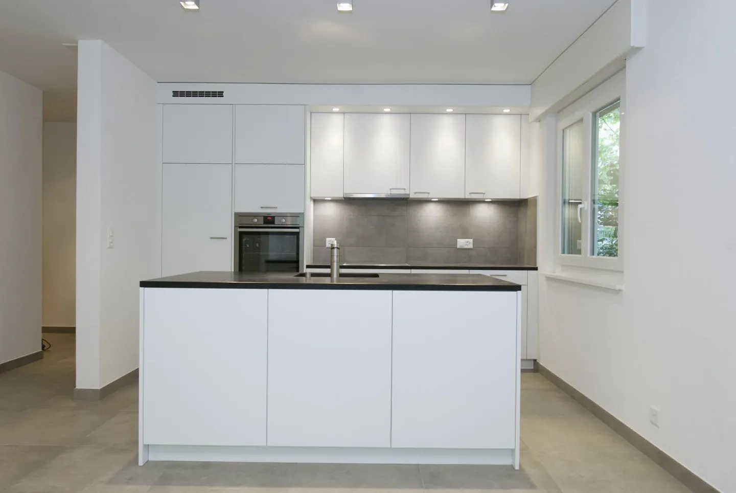 Sion, city center, beautiful 3.5 room apartment - Photo 3 of 7