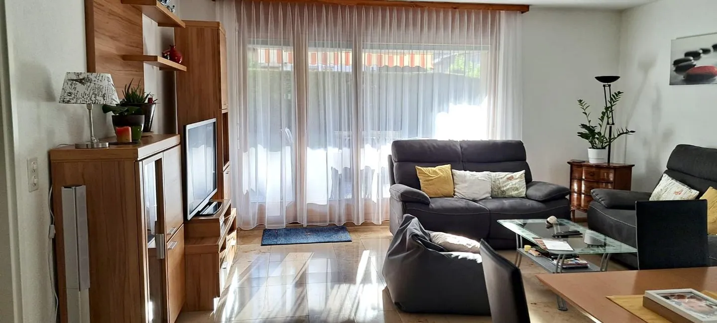 Appartement Charmant avec Jardin - Photo 3 sur 10