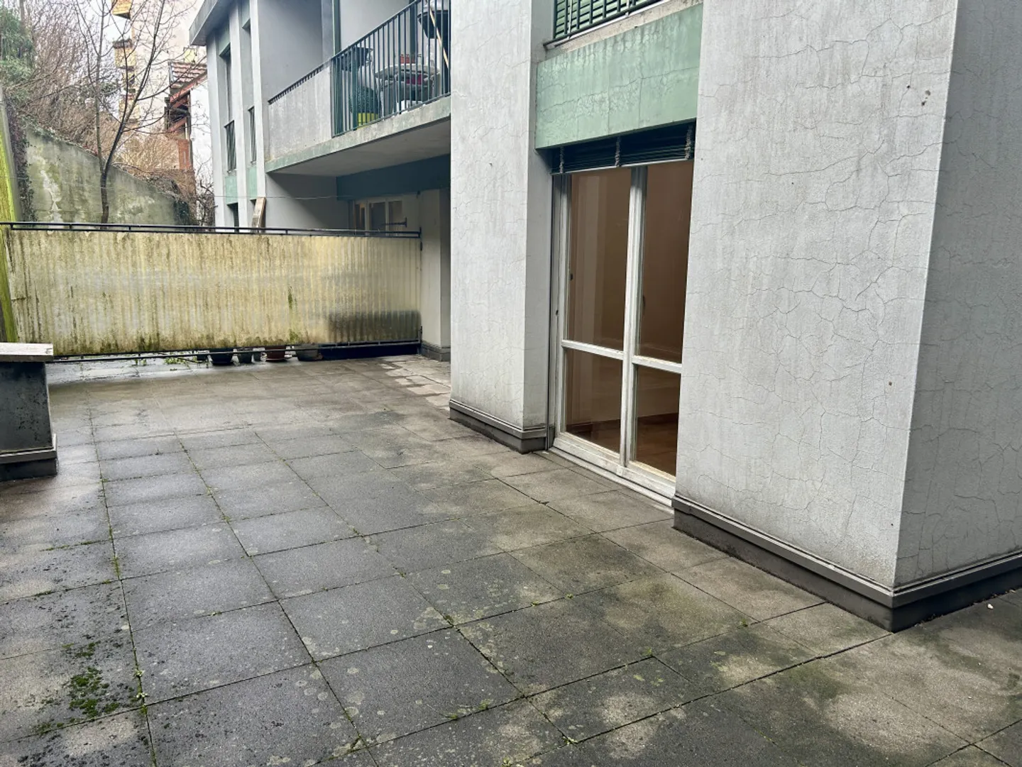 Spacious 4-room apartment with terrace - Photo 5 of 5