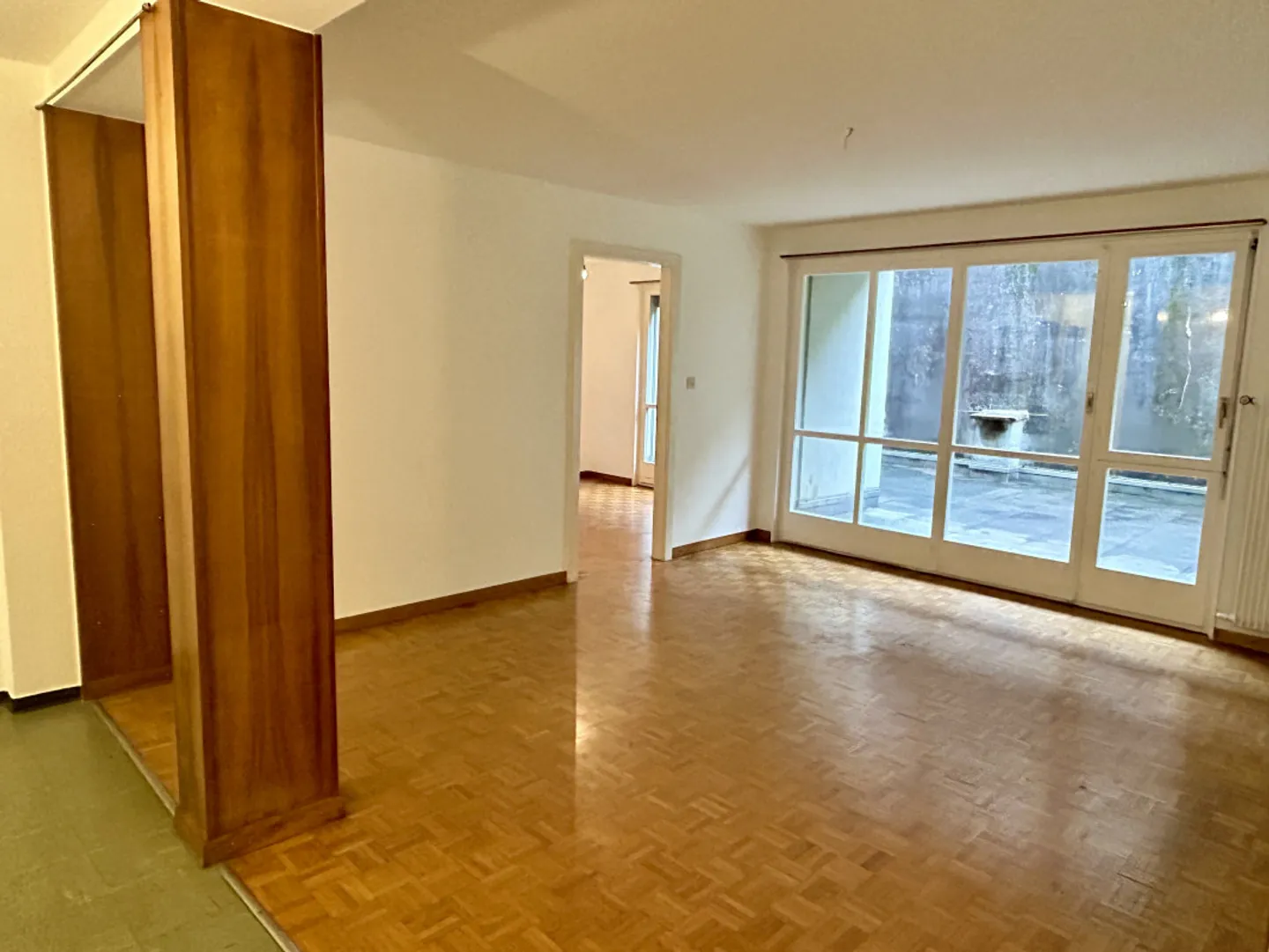 4 rooms with terrace - Photo 2 of 5