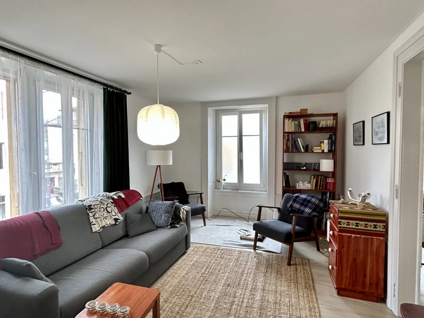 Ampio appartamento di 3 stanze - In centro - Foto 4 di 5