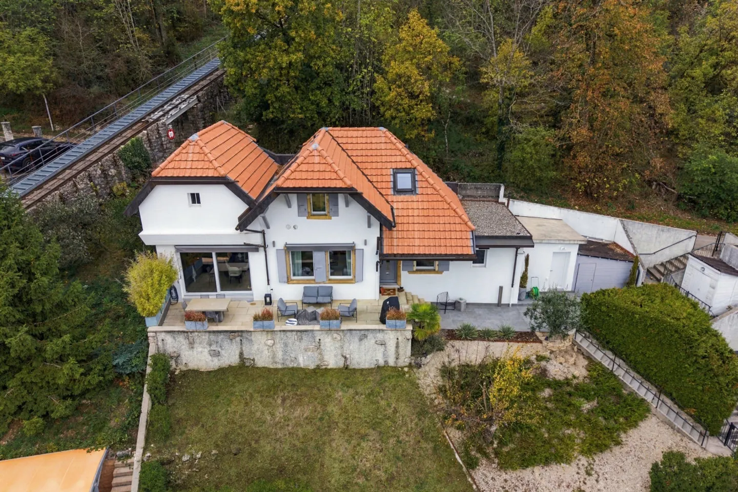 RARE - Atypical and MAGNIFICENT with exceptional location - Photo 11 of 13