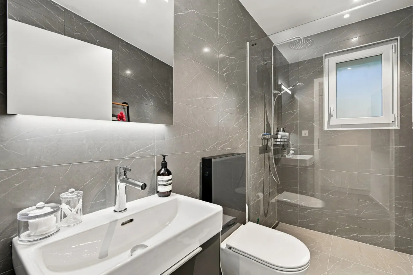 RARE - Atypical and MAGNIFICENT with exceptional location - Photo 6 of 13