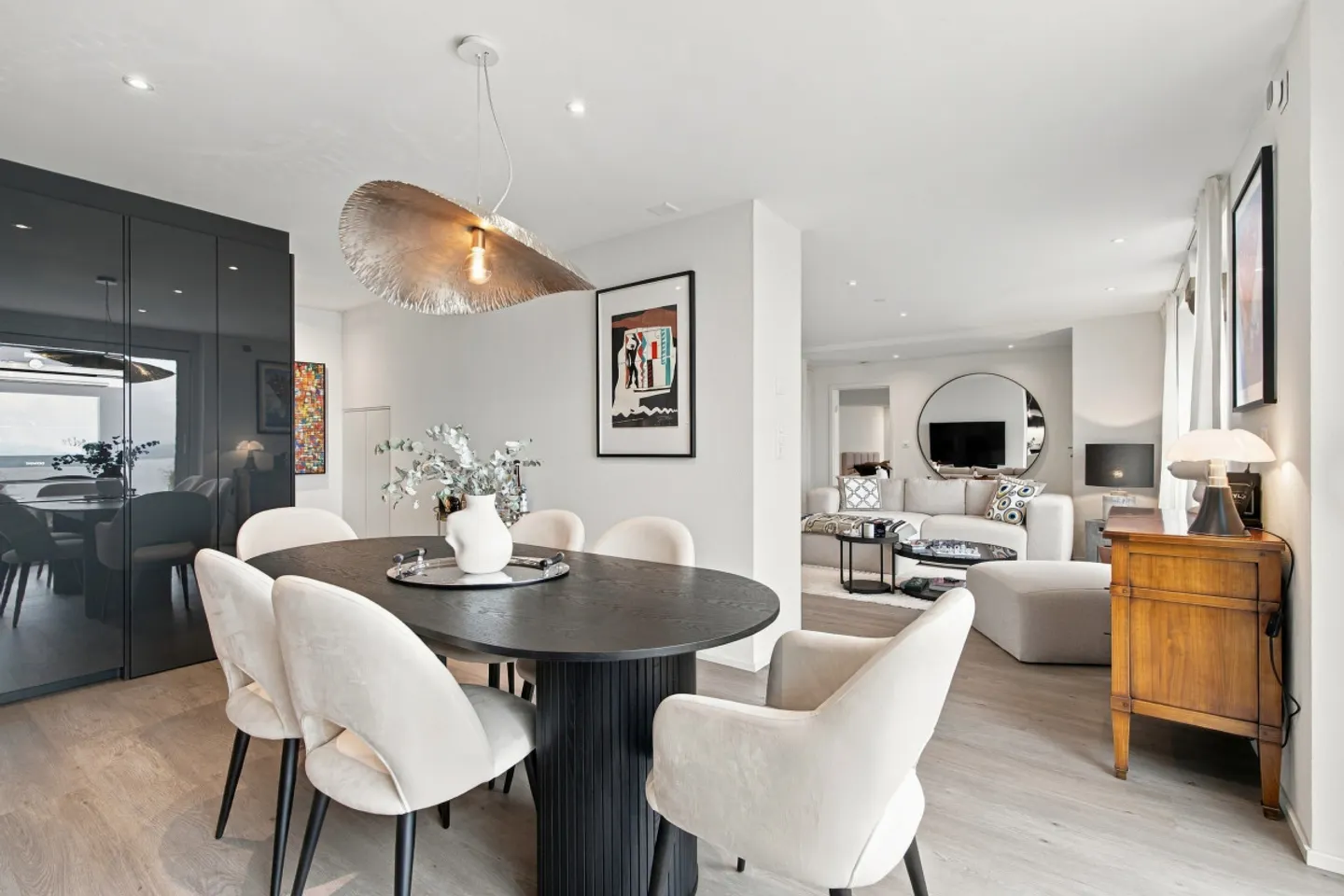 RARE - Atypical and MAGNIFICENT with exceptional location - Photo 3 of 13
