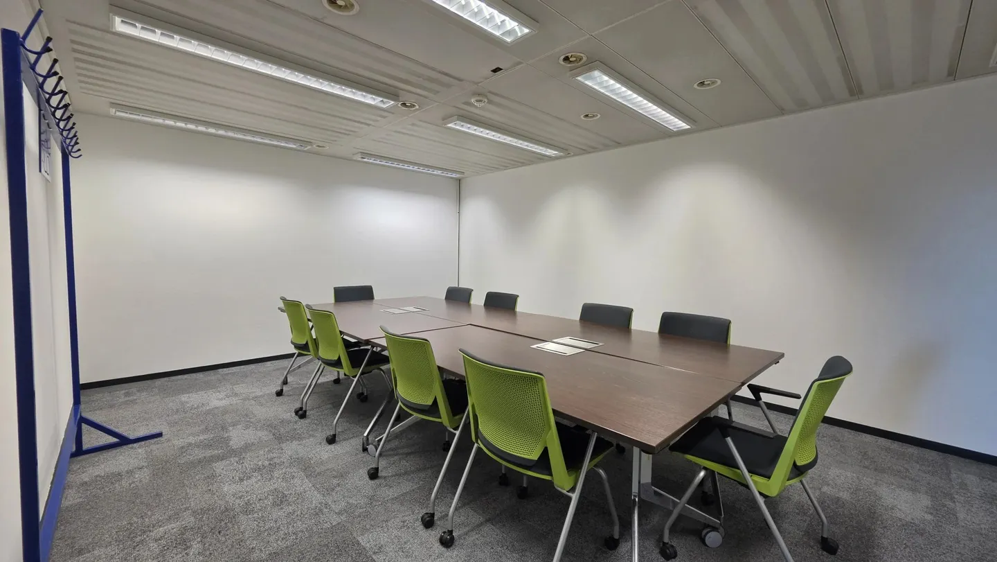 LARGE FURNISHED OFFICES – TWO SEPARATE UNITS ON THE 6th AND 7th FLOORS – BLANDONNET - Foto 7 von 13