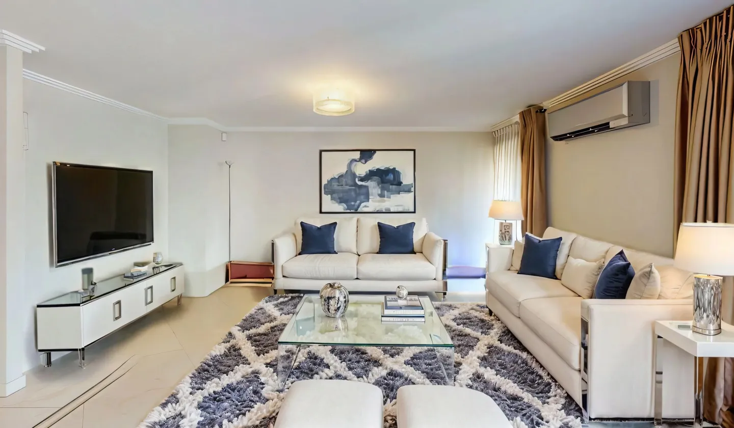 Außergewöhnliches Duplex-Attikawohnung mit Panoramaterrassen und privatem Park - Foto 9 von 13