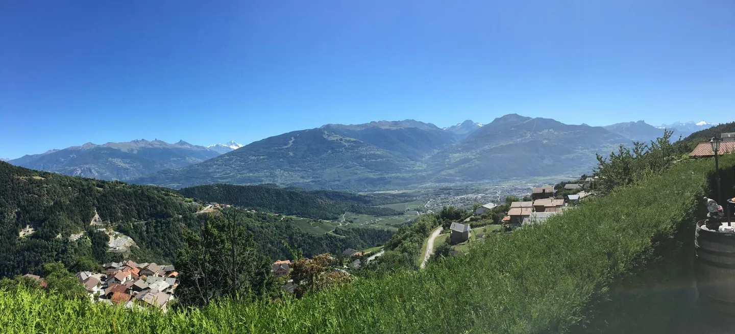Chalet individuale con vista a 180 gradi mozzafiato!! - Foto 4 di 13