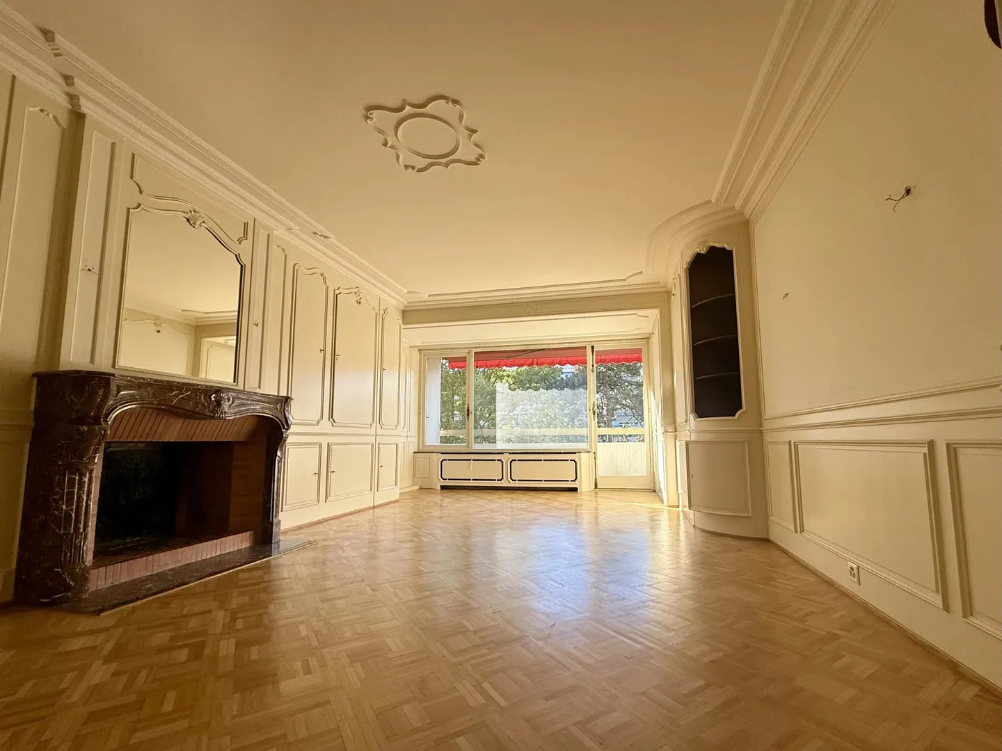Florissant - Schönes 4-Zimmer-Wohnung auf der 6. Etage - Foto 2 von 8