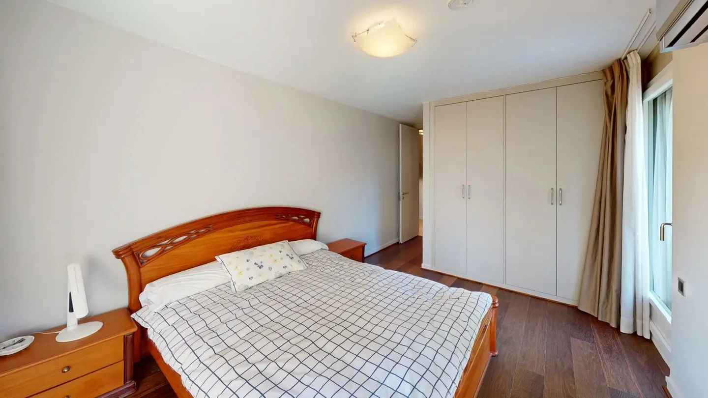 Außergewöhnliches Duplex-Attikawohnung mit Panoramaterrassen und privatem Park - Foto 10 von 13