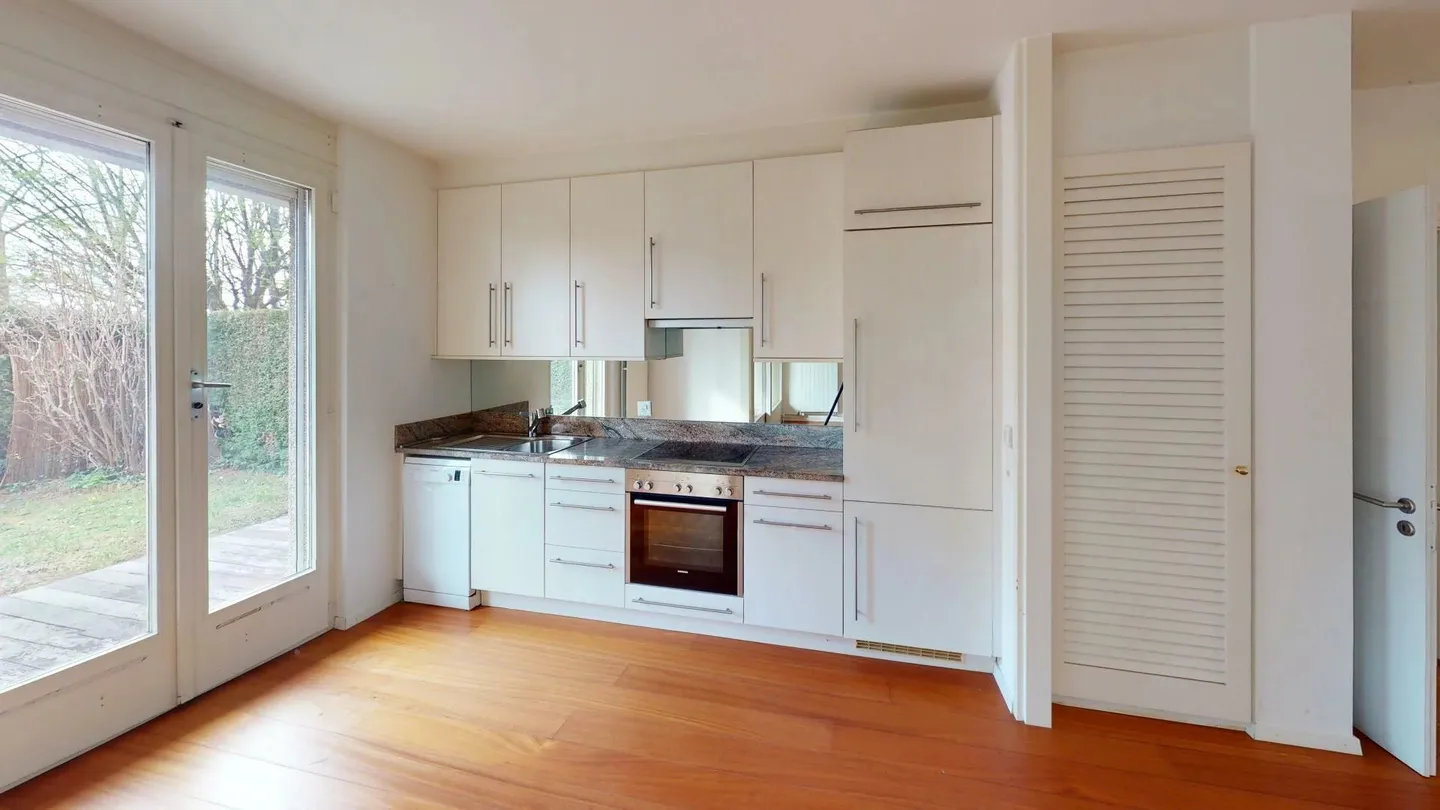 CASATAX exclusivement : Charmant appartement de 3 pièces avec grand jardin ! - Photo 8 sur 10