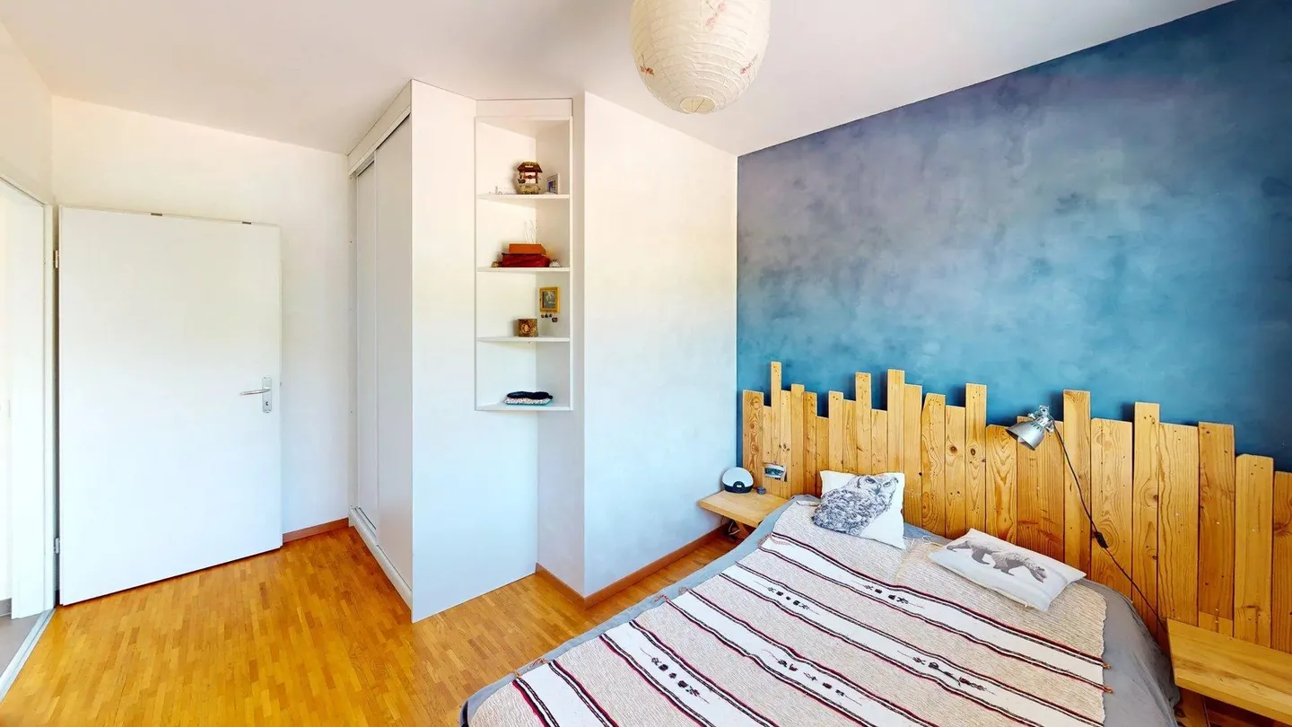 Charming Attic with Large Terrace - Photo 5 of 7