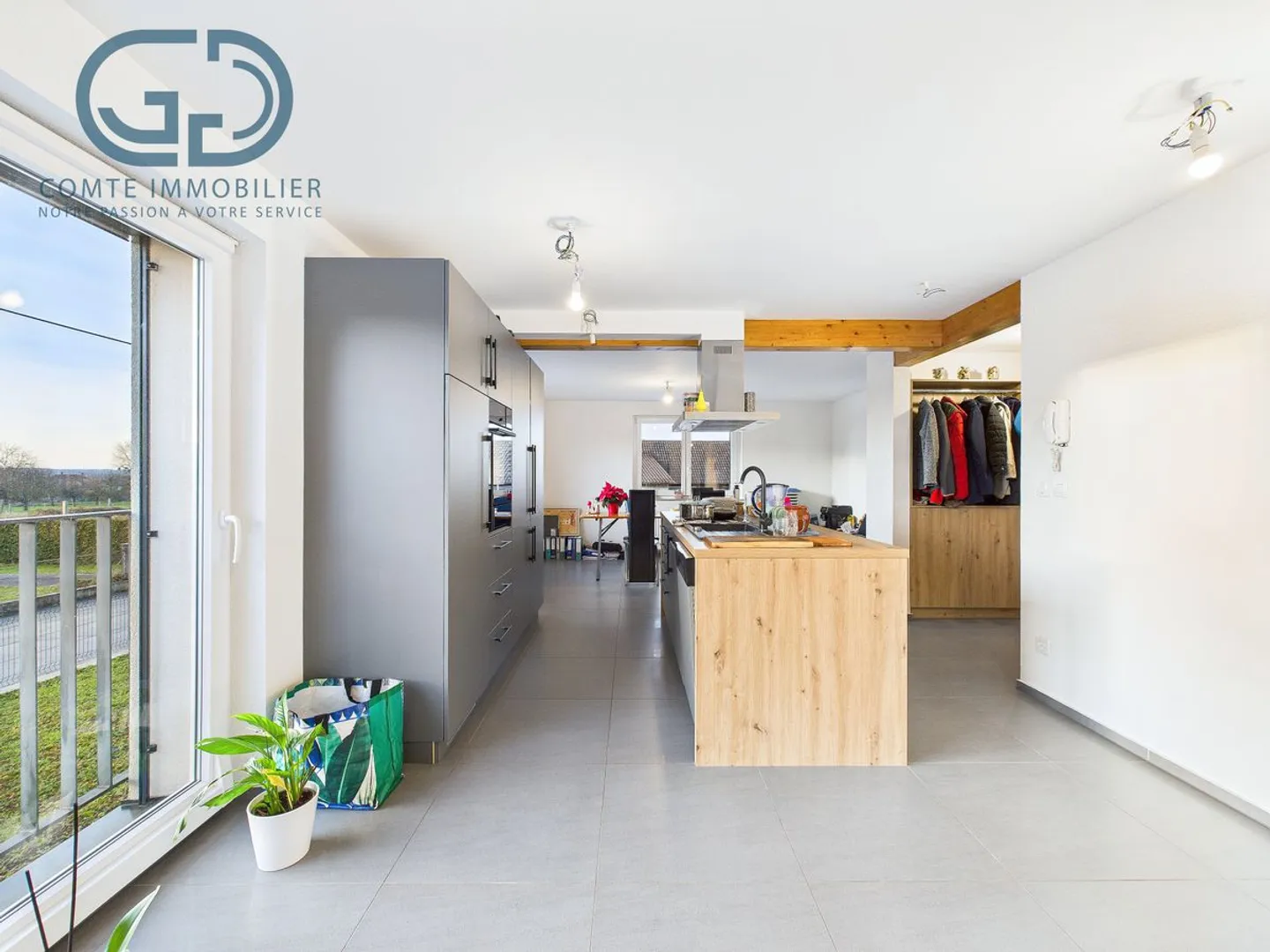 Renovierte Doppelhaushälfte mit 7 Zimmern - Foto 3 von 13