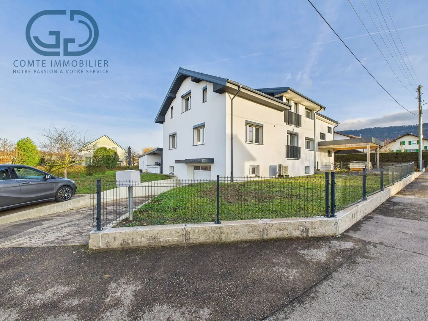 Renovierte Doppelhaushälfte mit 7 Zimmern - Foto 1 von 13