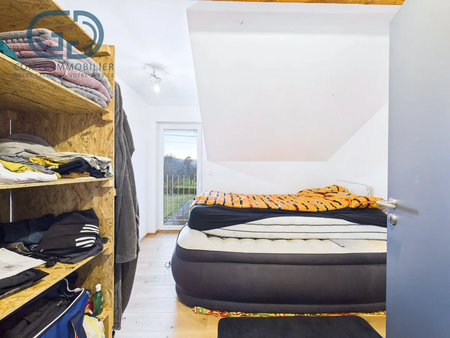 Renovierte Doppelhaushälfte mit 7 Zimmern - Foto 11 von 13