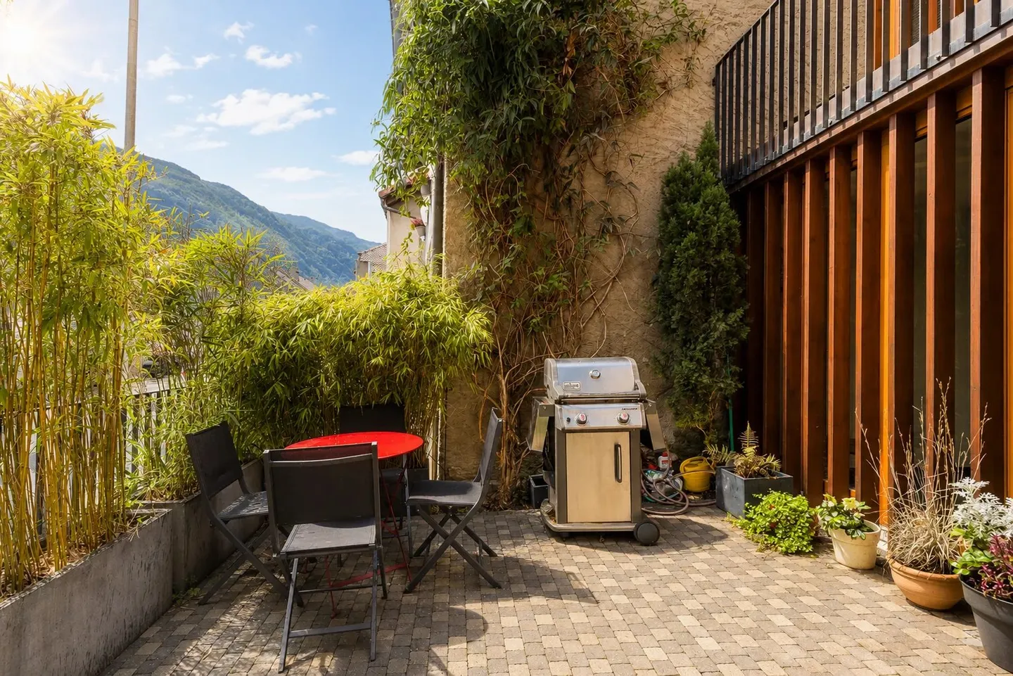 CASA DI CARATTERE NEL CUORE DEL VILLAGGIO DI VEYRIER - Foto 2 di 12