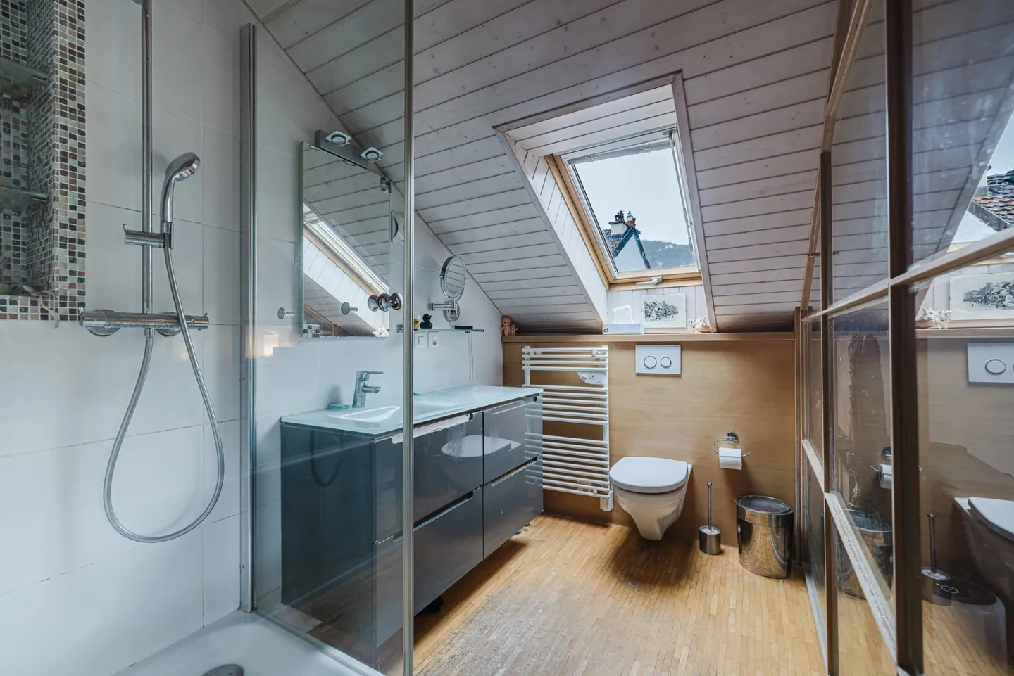 CHARACTER HOUSE IN THE HEART OF THE VILLAGE OF VEYRIER - Photo 7 of 10