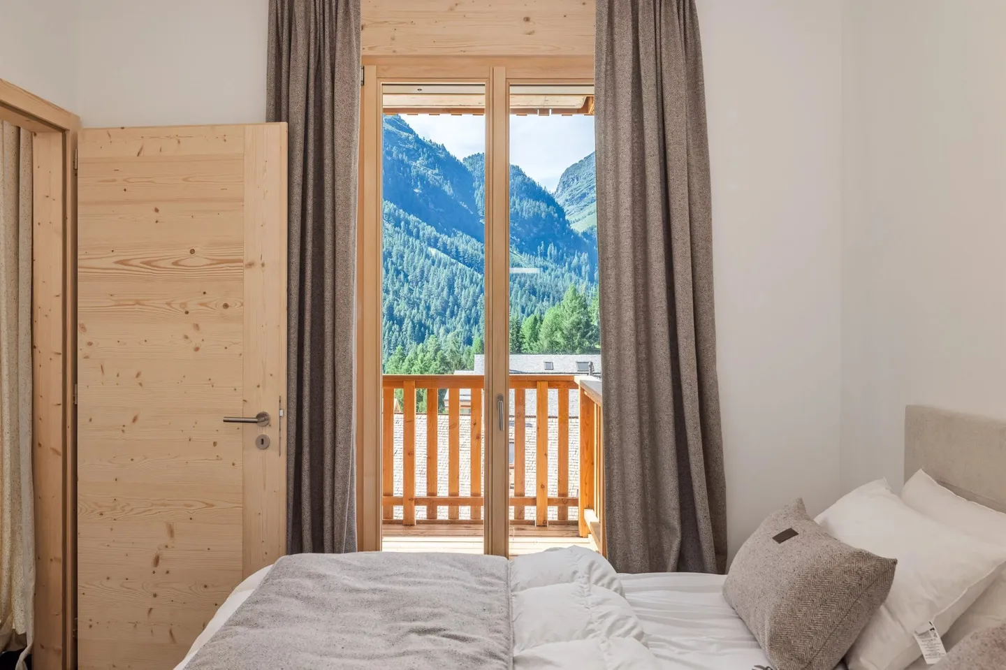 GRIMENTZ - GUERNERES EXCLUSIVE LODGE - THE RESIDENCE WITH EXCLUSIVE SERVICES! - Photo 12 of 13