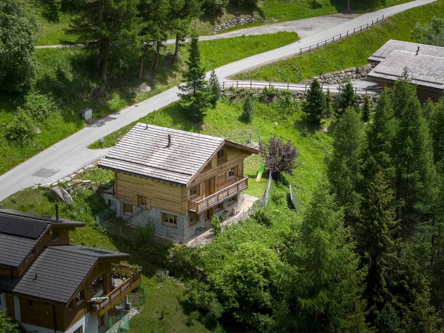 Chalet Evêque – Un Havre ensoleillé face aux Sommets - Foto 3 von 13