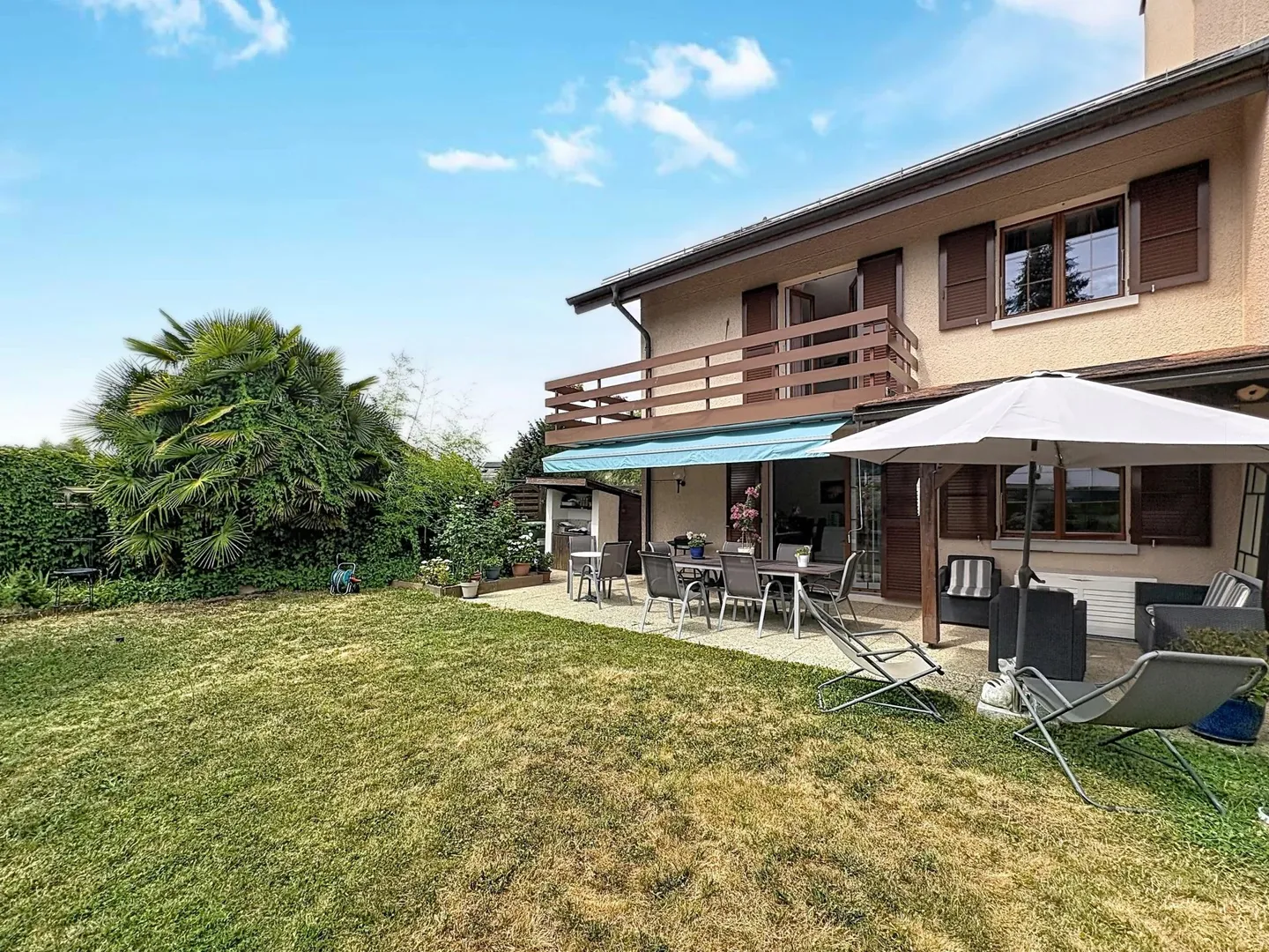 Familienhaus mit 5-6 Zimmern ohne jegliche Belästigung - Foto 1 von 13