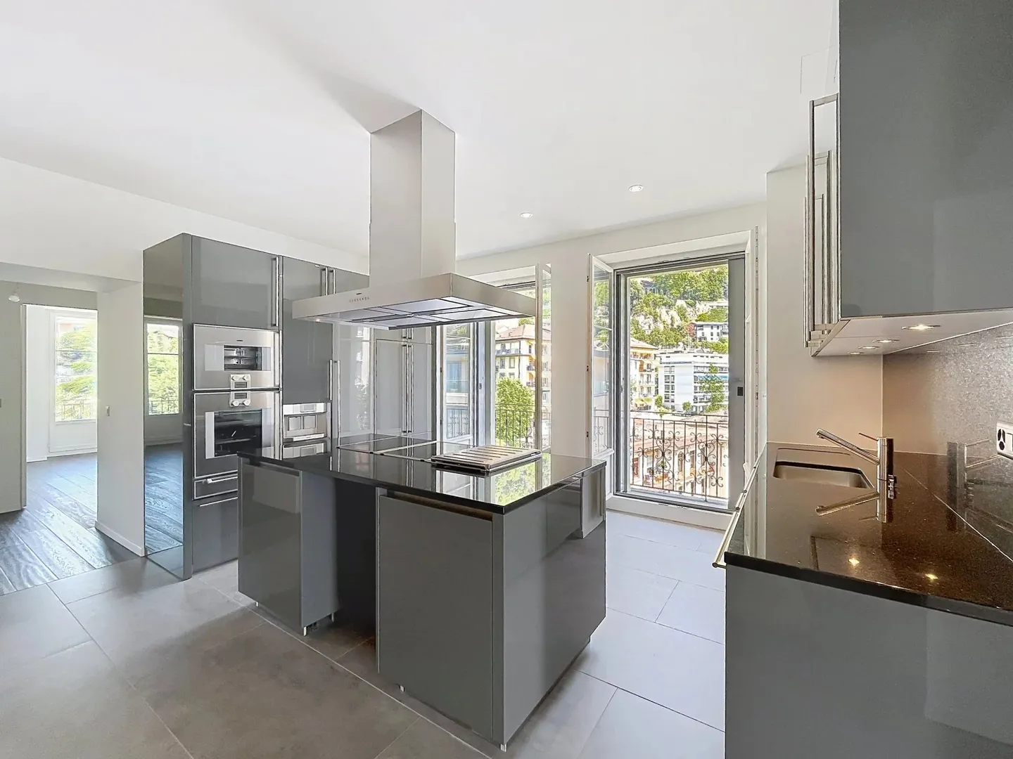 Appartement Élégant avec Vue - Photo 13 sur 13