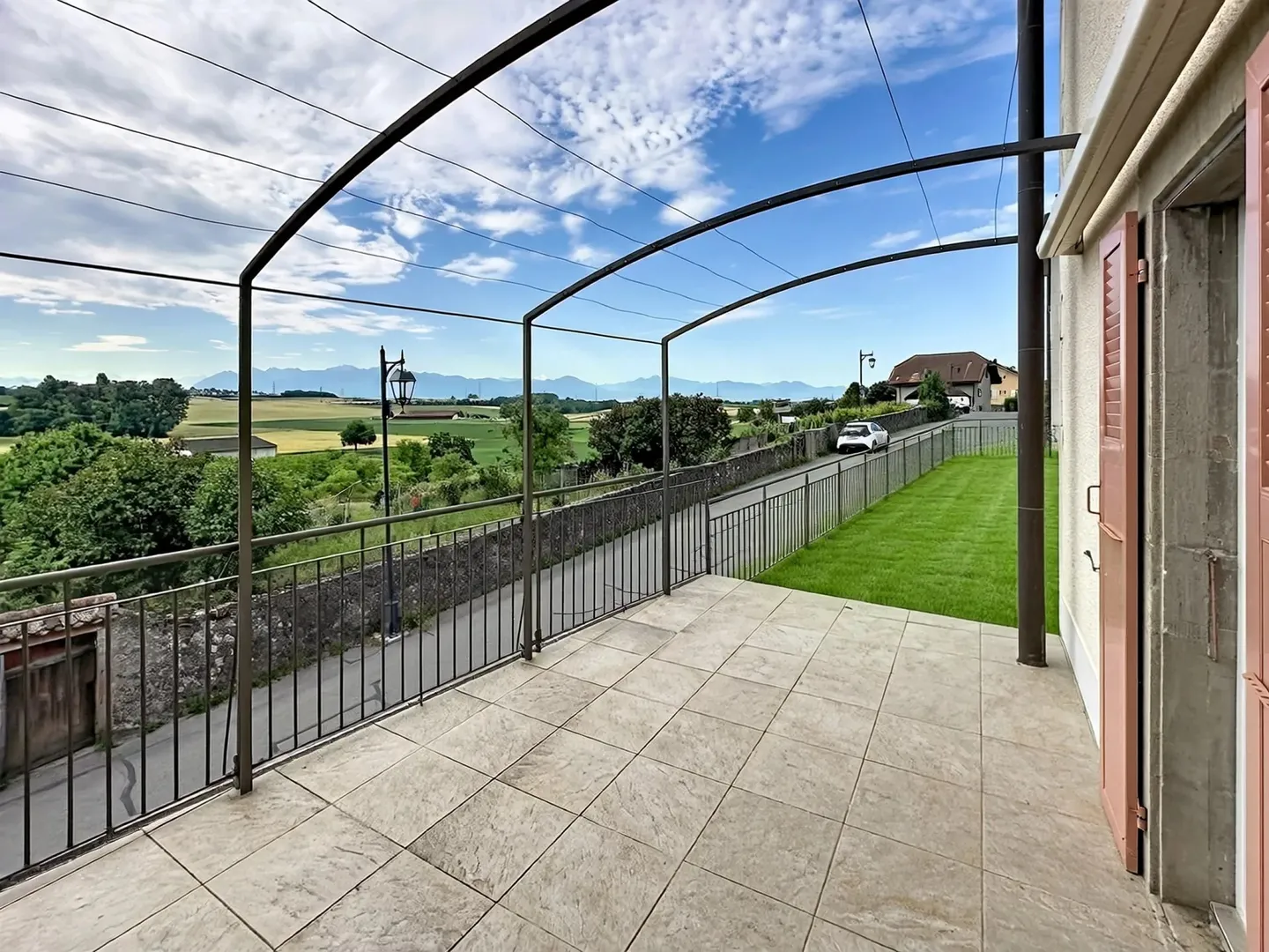 6,5-Zimmer-Haus mit Garten - Foto 3 von 12