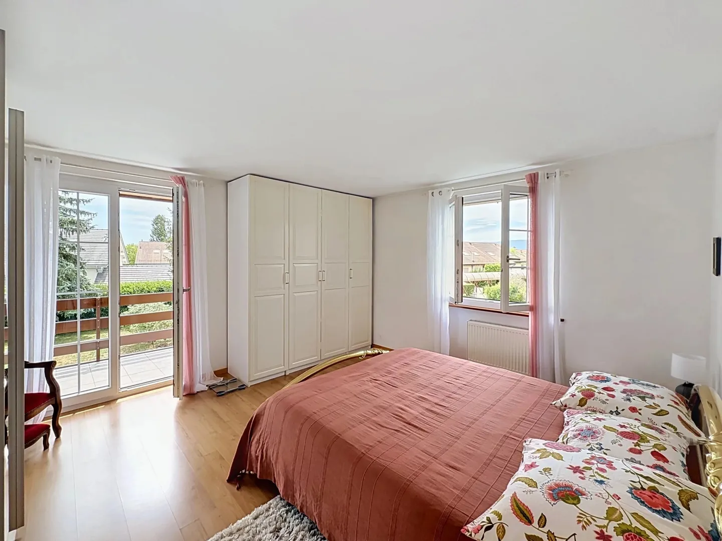 Familienhaus mit 5-6 Zimmern ohne jegliche Belästigung - Foto 6 von 13
