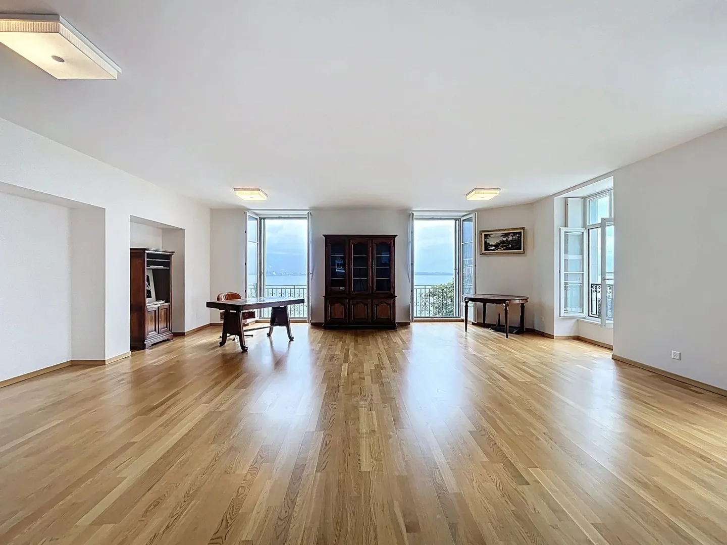 Elegante appartamento di 4,5 locali nella storica Residenza Nazionale di Montreux - Foto 7 di 13