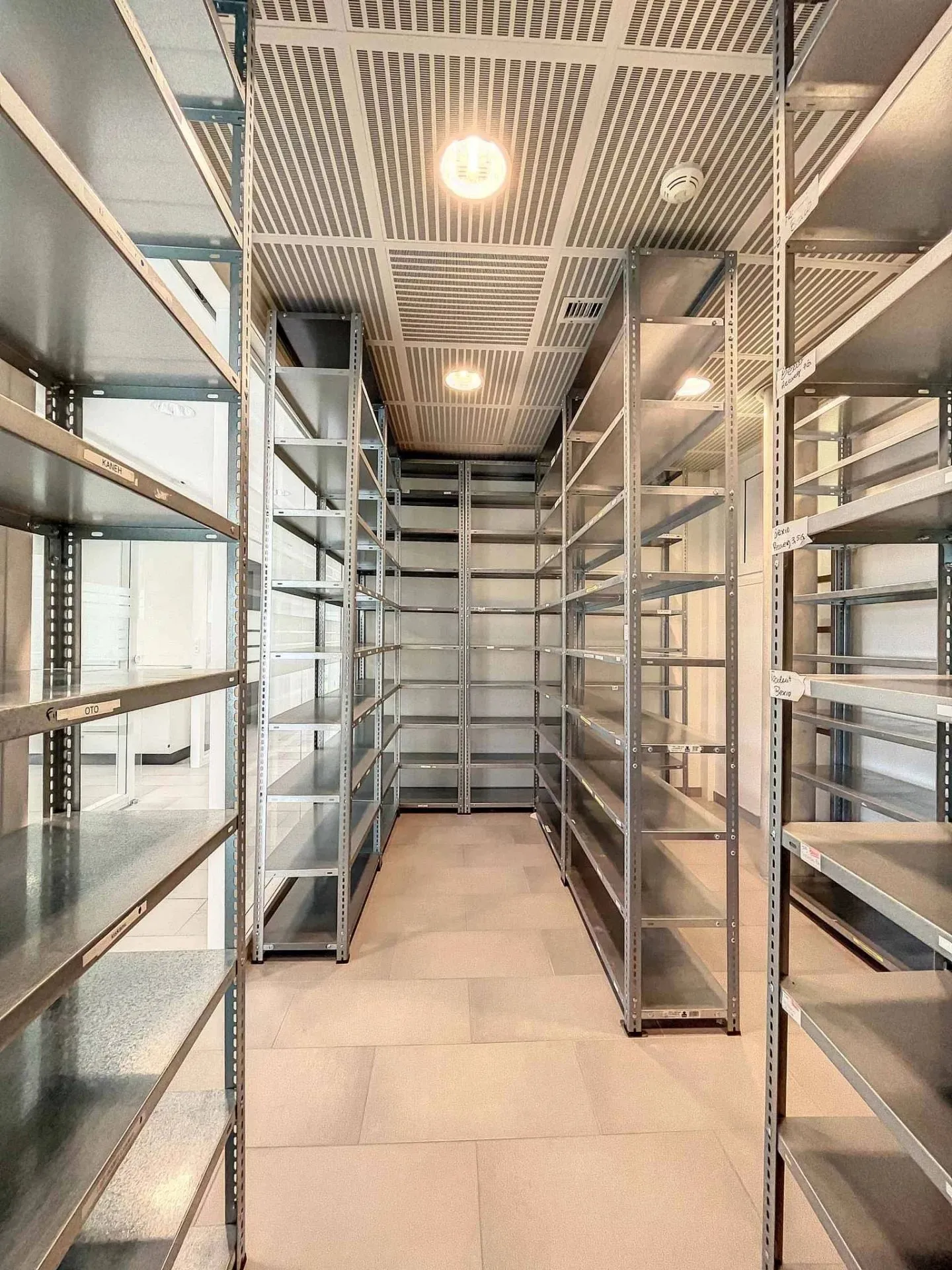 Immeuble mixte de 1'400 m2 à louer - Photo 10 sur 13