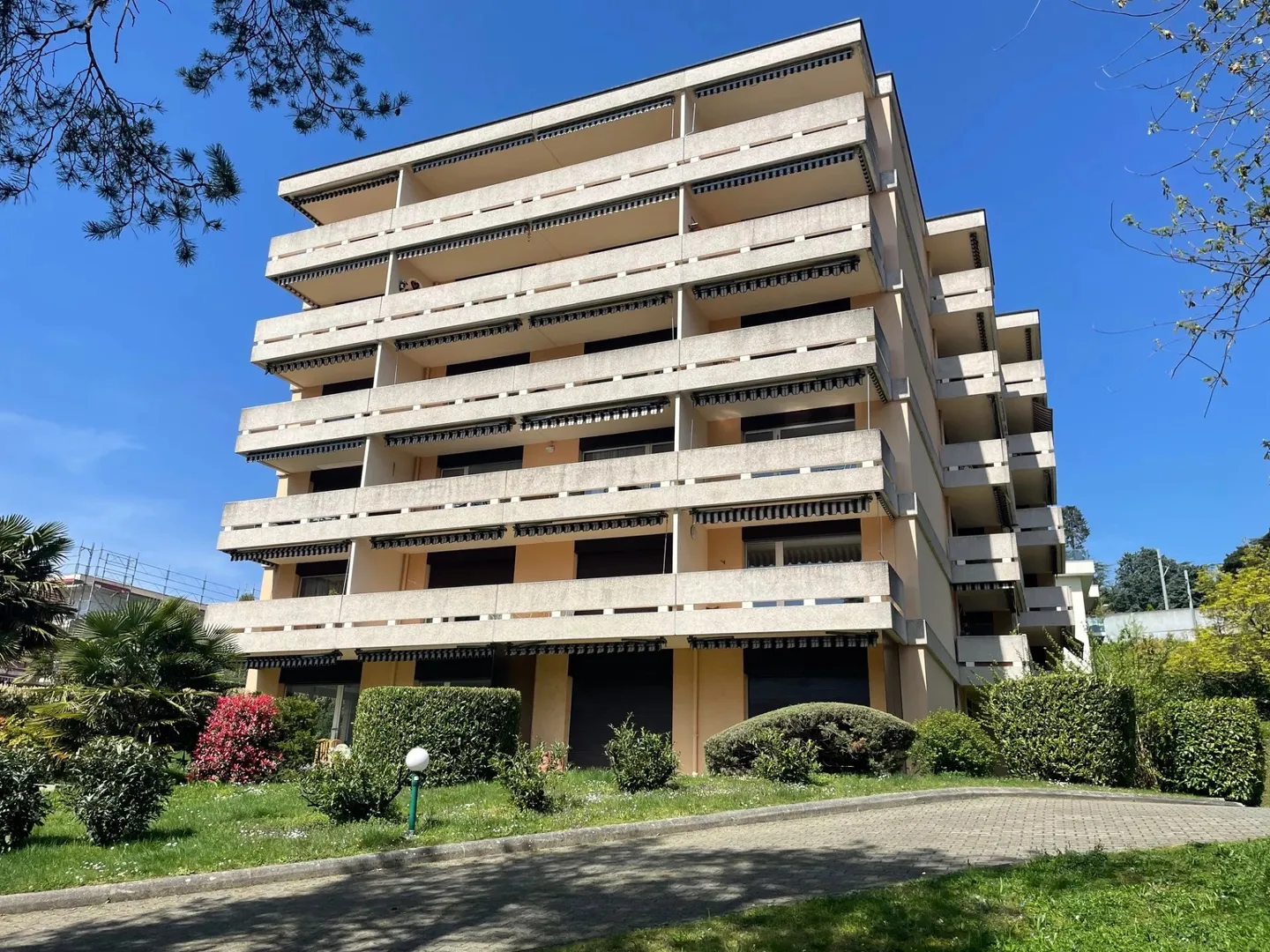 A due passi dal Lago - Appartamento di 72 m2 da ristrutturare - Foto 1 di 11