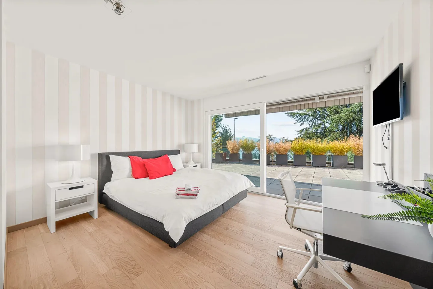 Maison jumelle contemporaine avec vue panoramique sur le lac Léman - Photo 6 sur 13