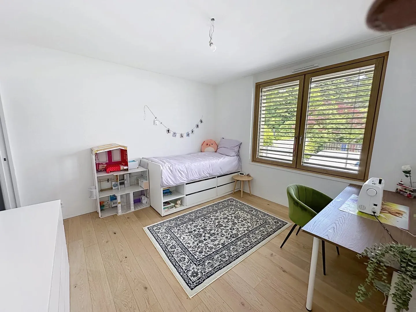 Light-filled family villa with garden, an ideal living environment close to all amenities. - Photo 11 of 13
