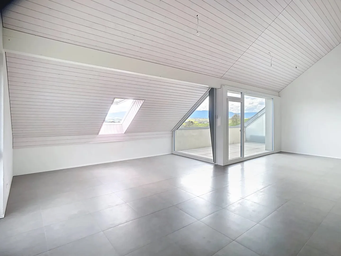 Attique de 103 m2 avec grand balcon - Photo 4 sur 11