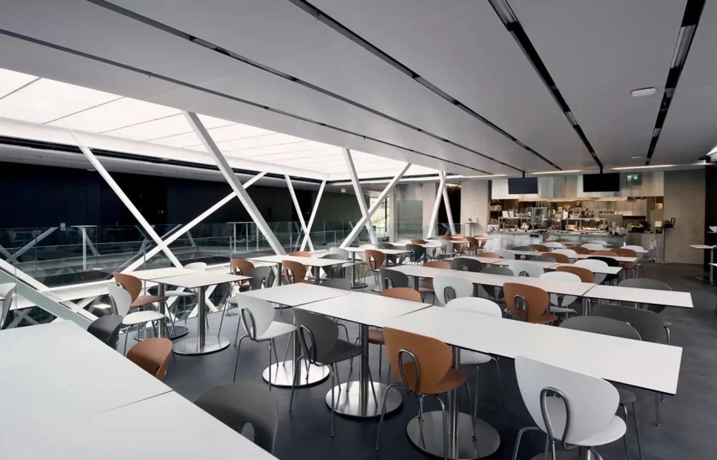 Bureau meublé de 38 m² – Mies (FIBA - Fédération Internationale de Basketball) - Photo 6 sur 7