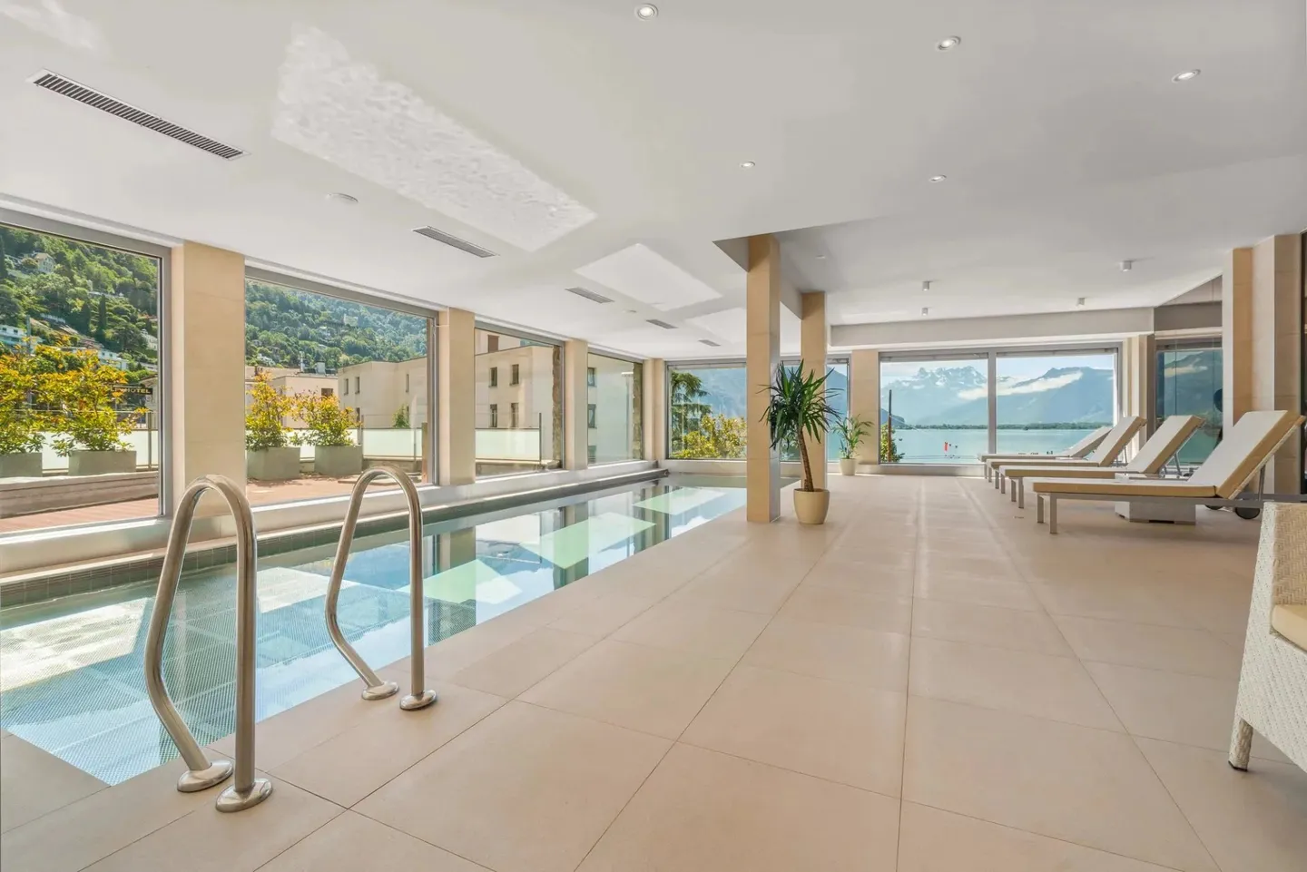 Bel Appartement avec Vue sur le Lac - Photo 9 sur 11